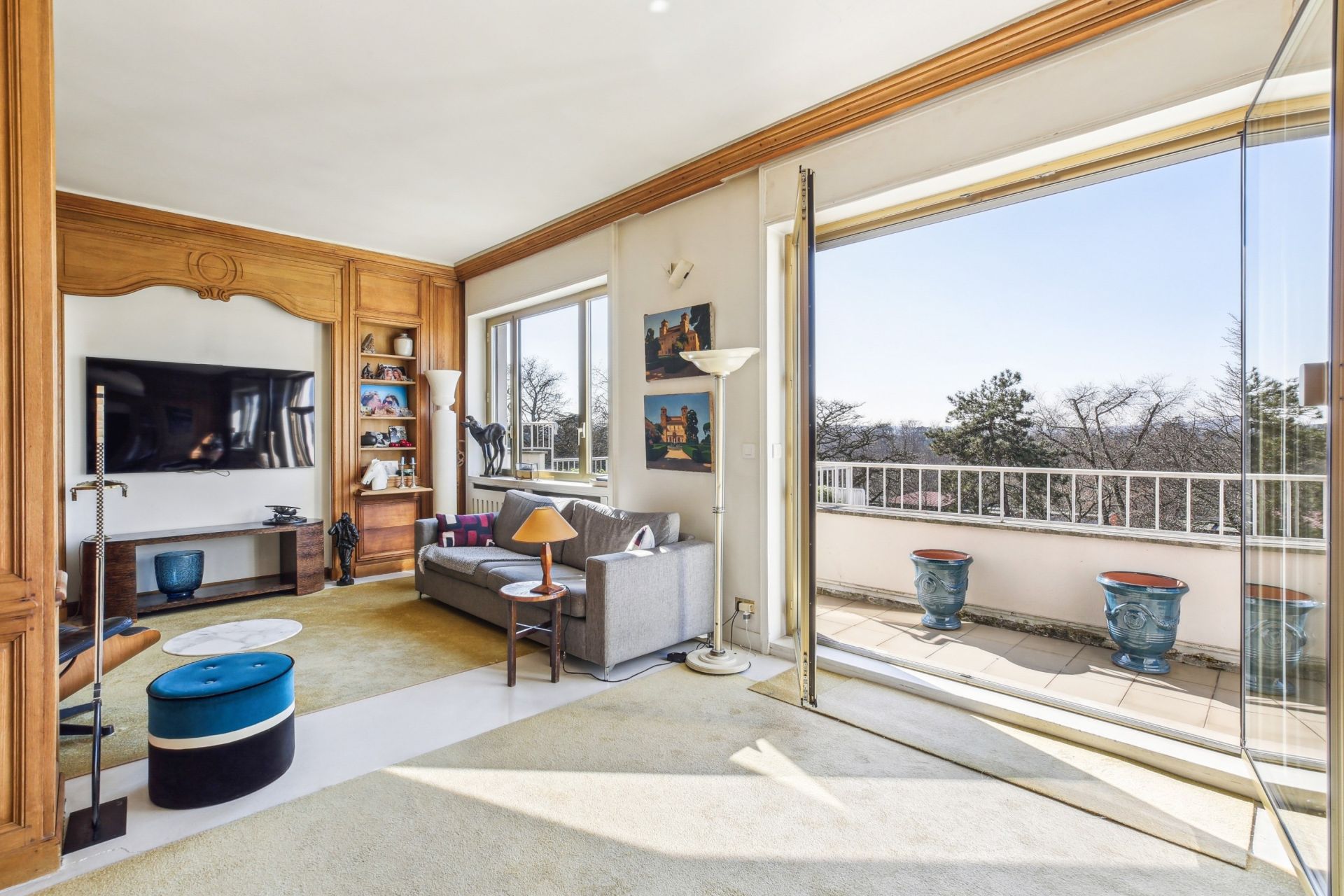 luxury apartment 7 Rooms for sale on PARIS (75016)