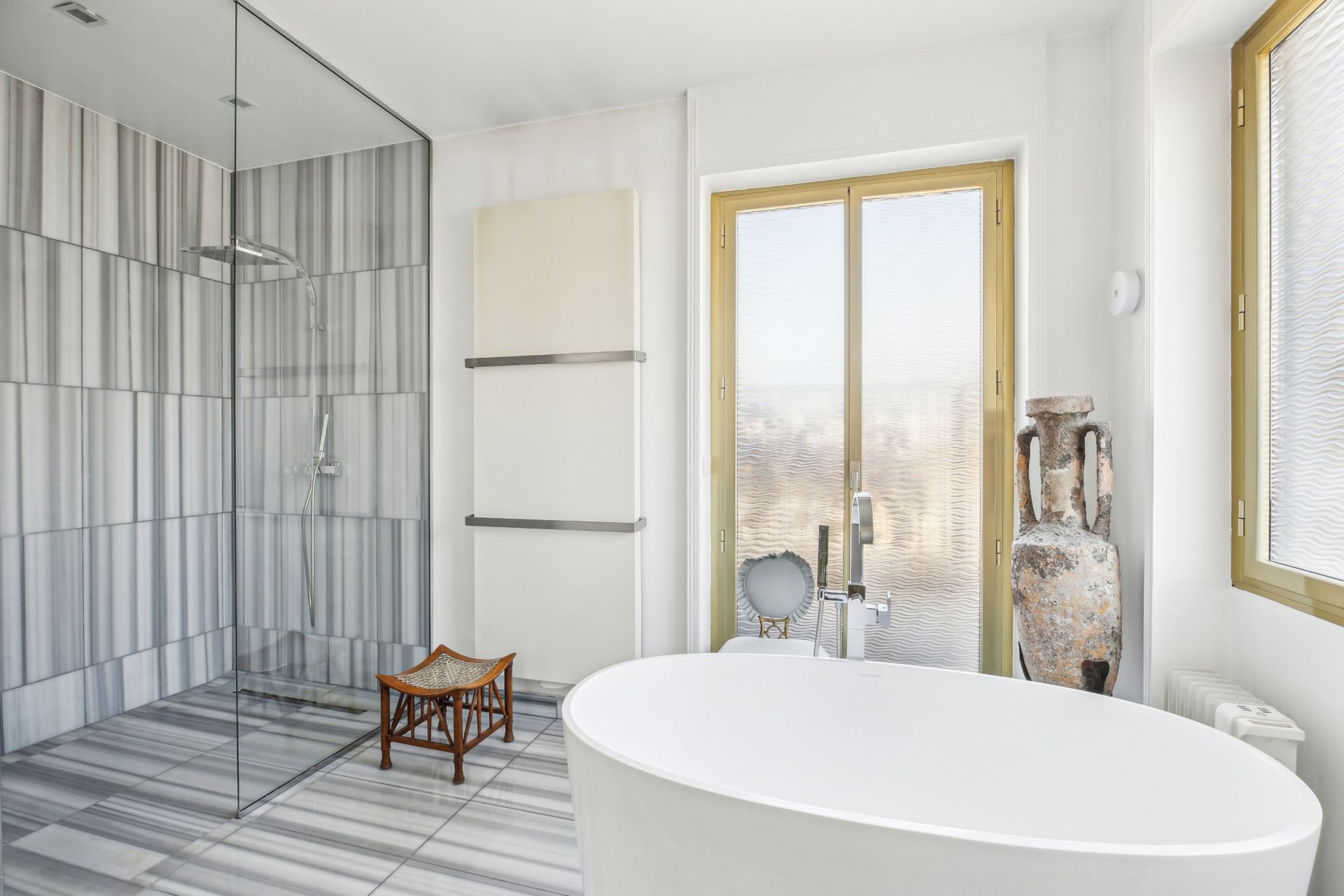 luxury apartment 7 Rooms for sale on PARIS (75016)