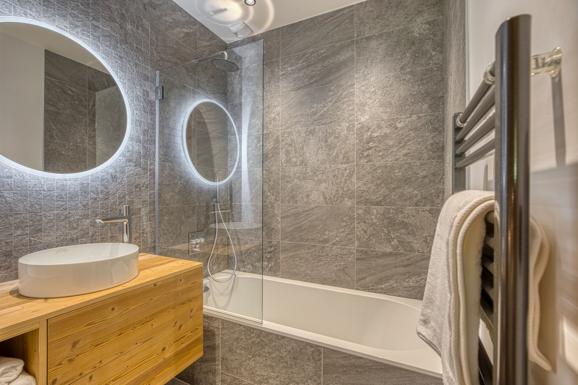 luxury chalet 5 Rooms for sale on LE GRAND BORNAND (74450)