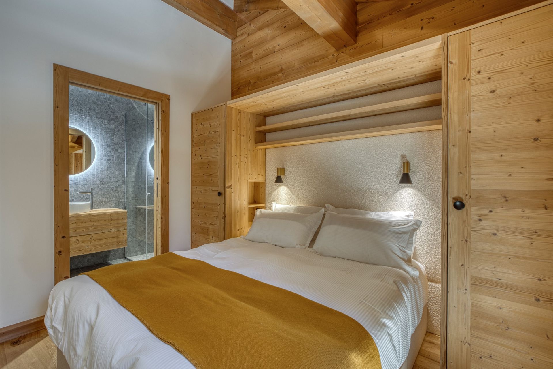 luxury chalet 5 Rooms for sale on LE GRAND BORNAND (74450)