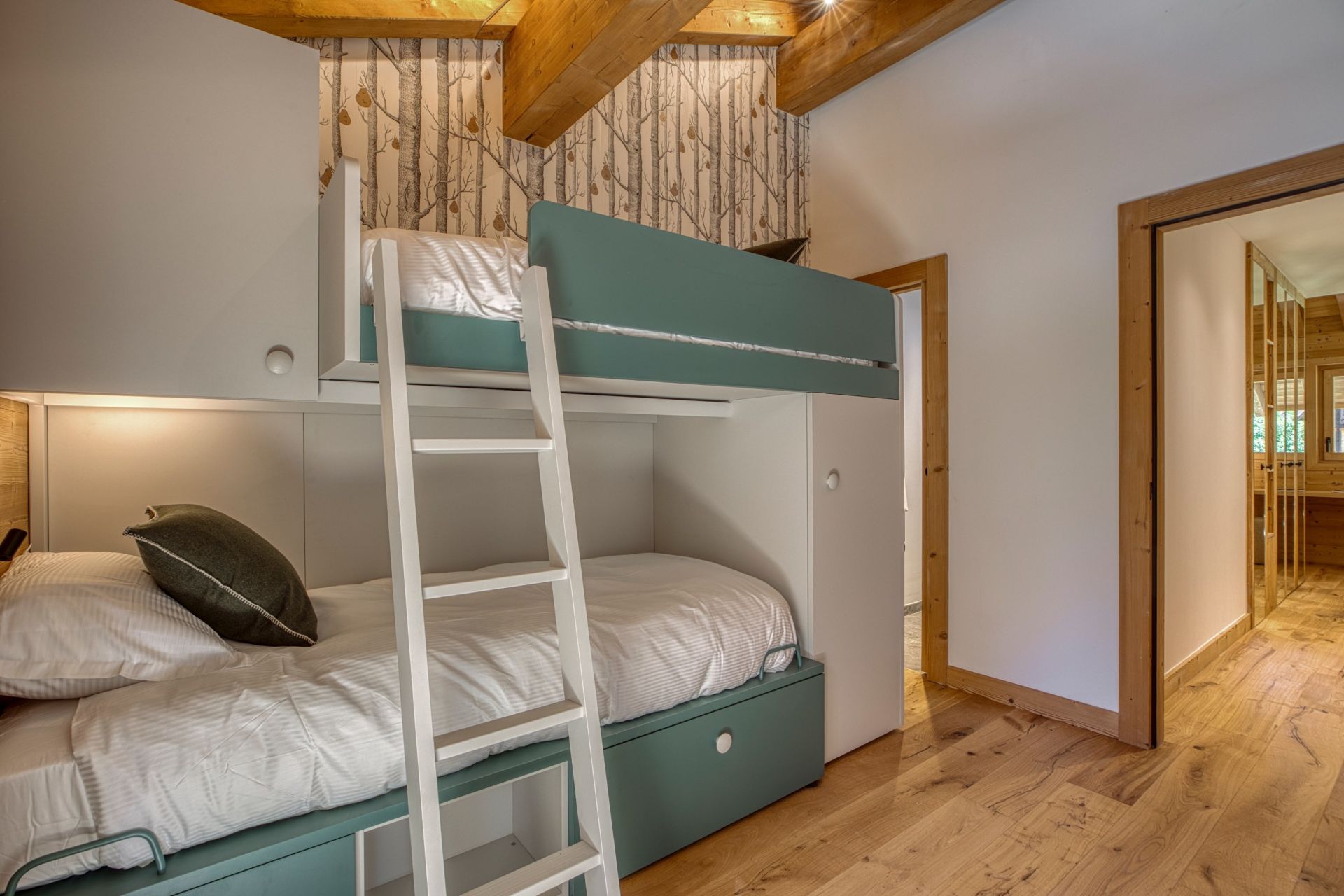luxury chalet 5 Rooms for sale on LE GRAND BORNAND (74450)