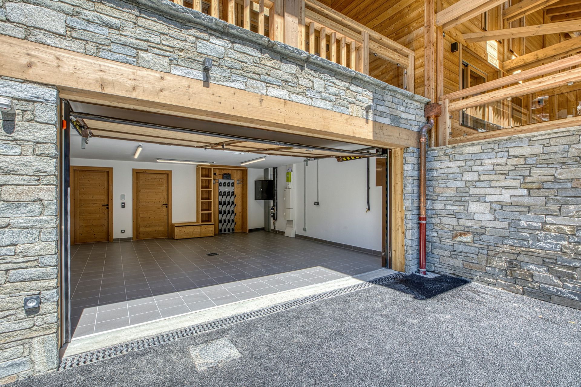 luxury chalet 5 Rooms for sale on LE GRAND BORNAND (74450)