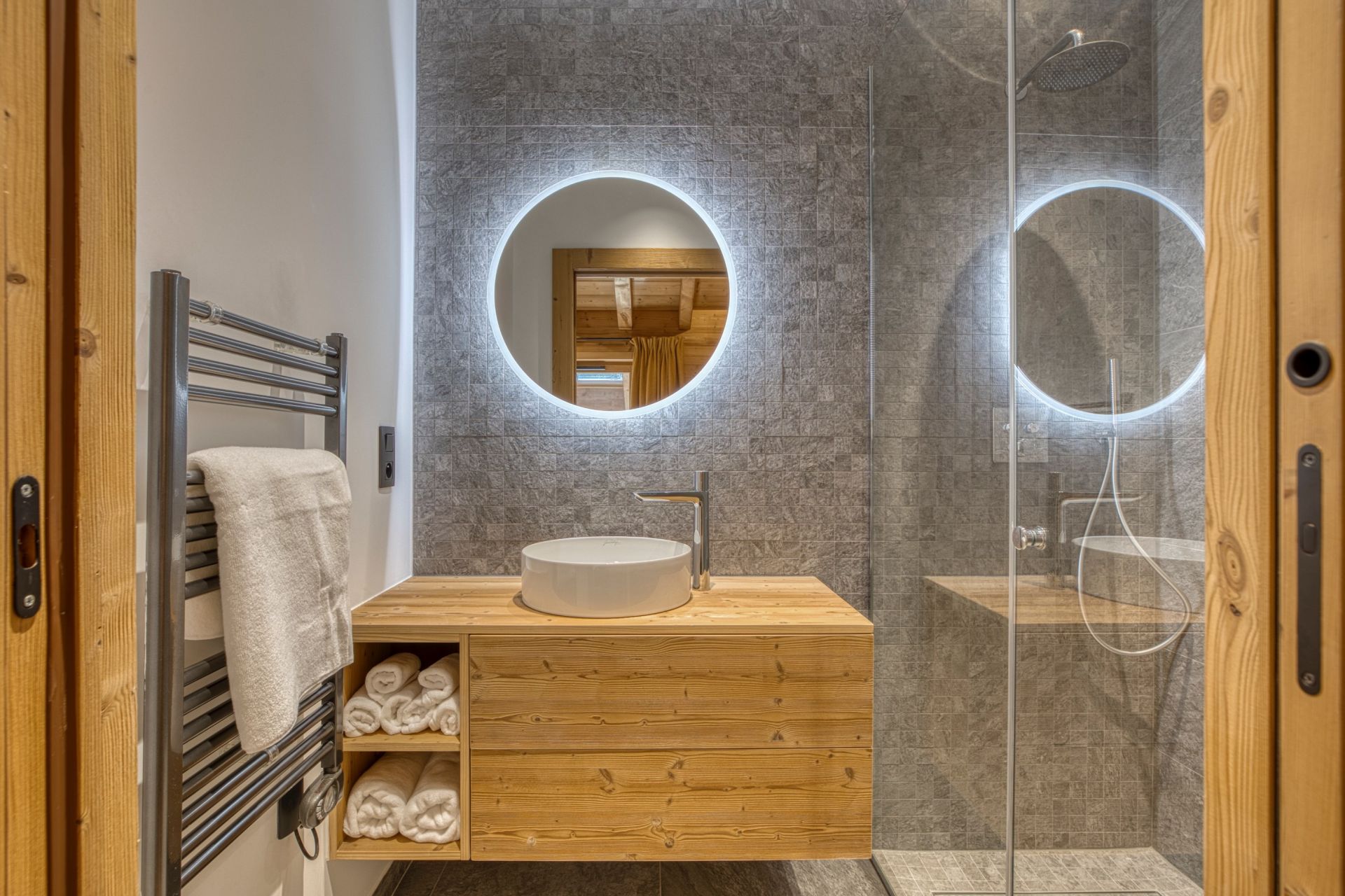 luxury chalet 5 Rooms for sale on LE GRAND BORNAND (74450)