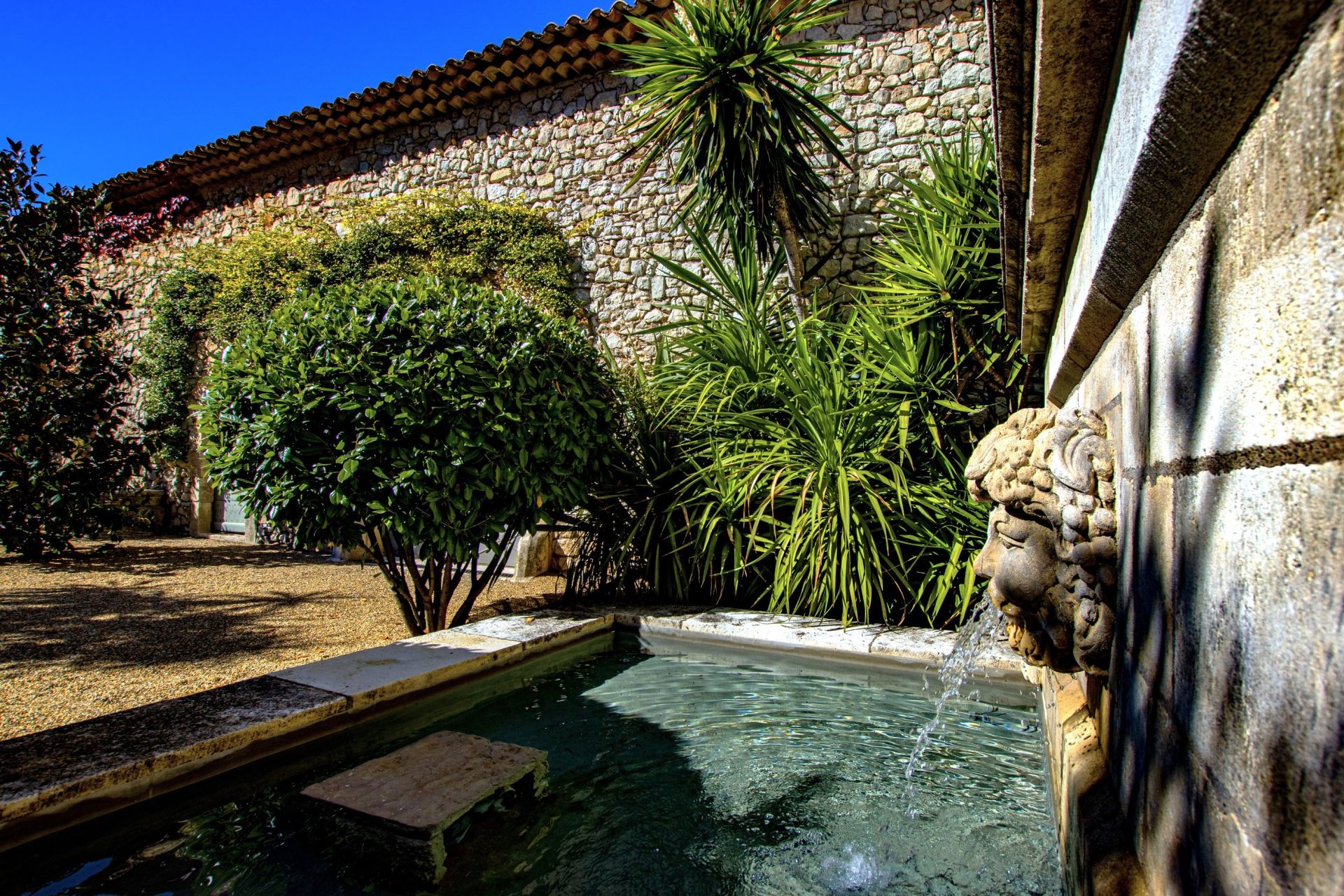 bastide 15 Pièces en vente sur FOX AMPHOUX (83670)