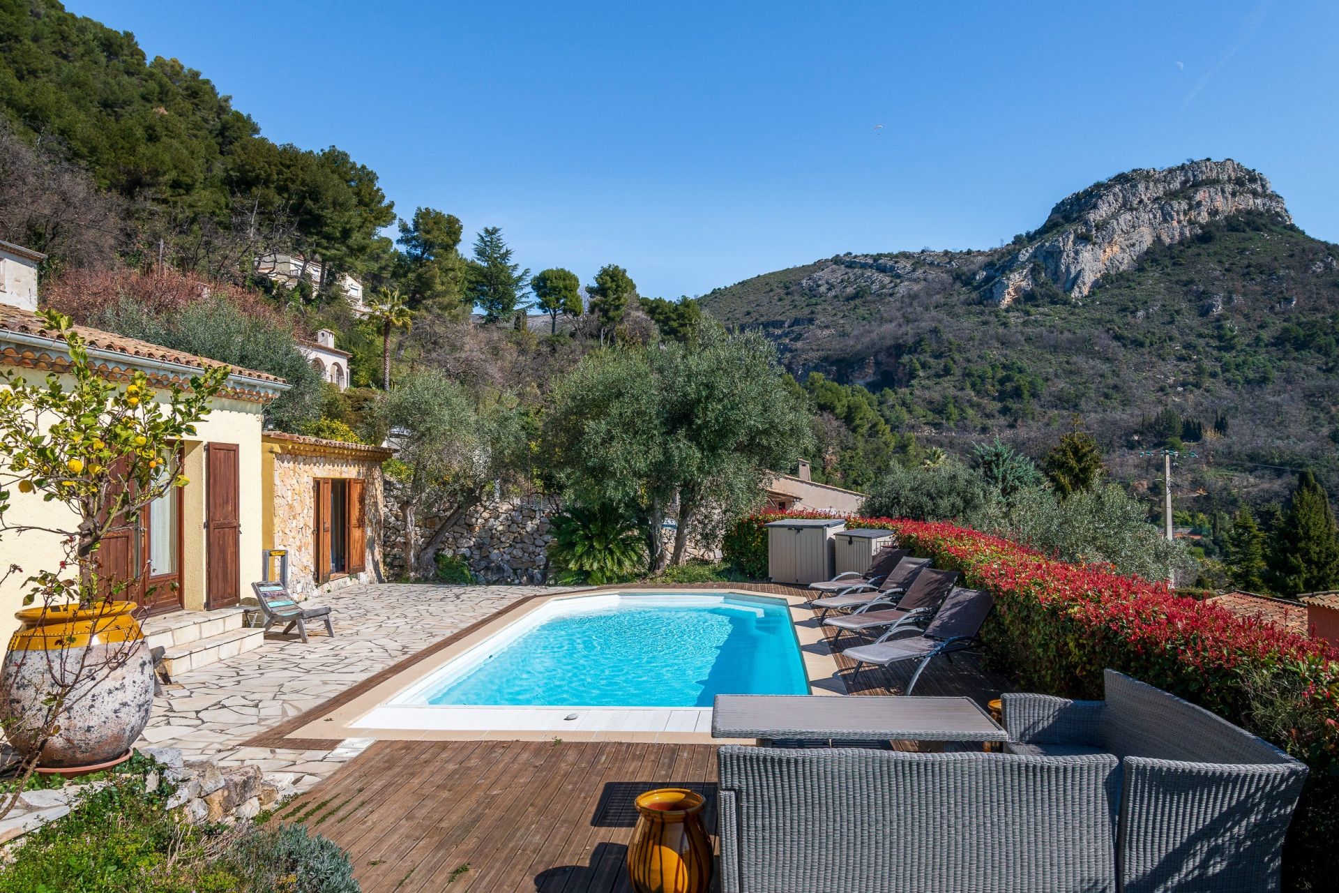 luxury provencale house 7 Rooms for sale on VENCE (06140)