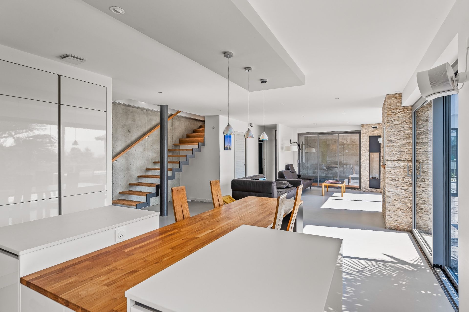 maison de luxe 6 Pièces en vente sur PREVESSIN MOENS (01280)