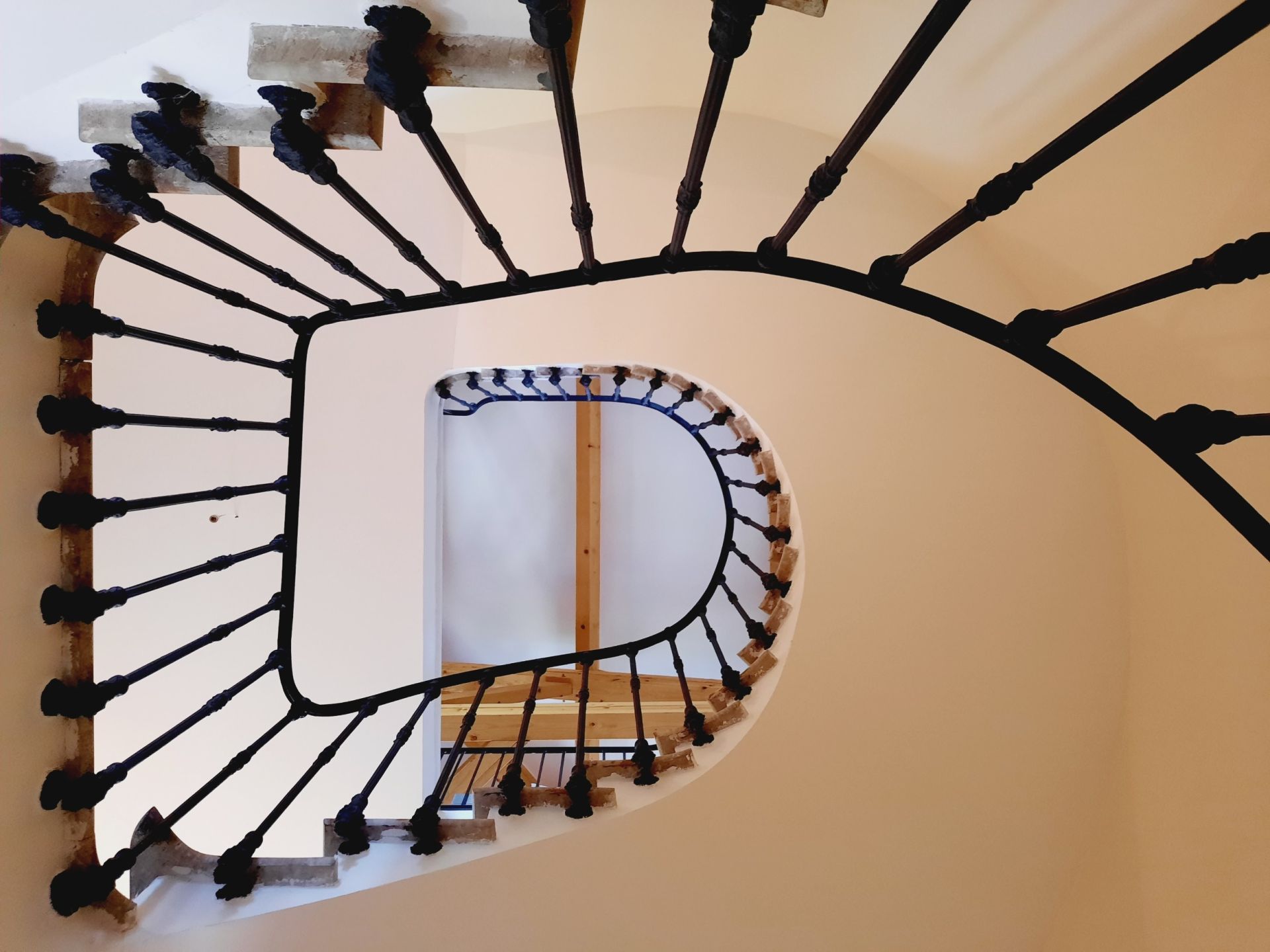 wine estate 12 Rooms for sale on LA LIVINIERE (34210)