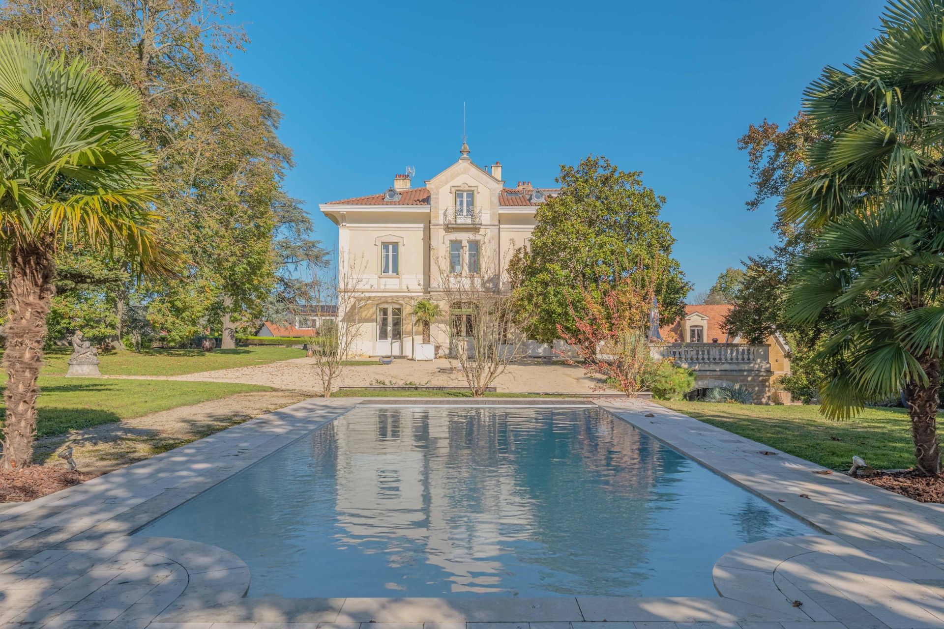 luxury house 16 Rooms for sale on ST DIDIER AU MONT D OR (69370)