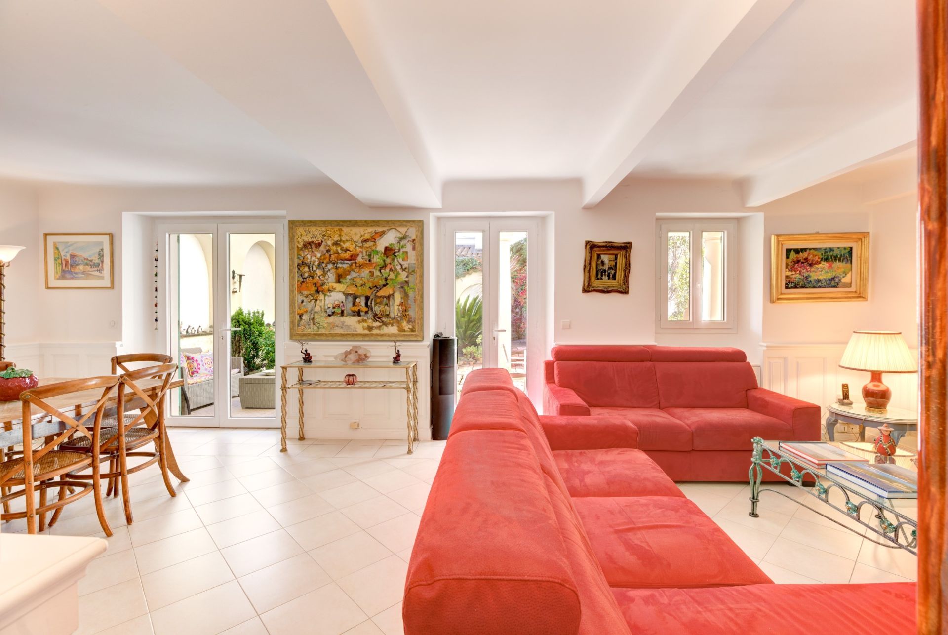 townhouse 6 Rooms for sale on CANNES (06400)
