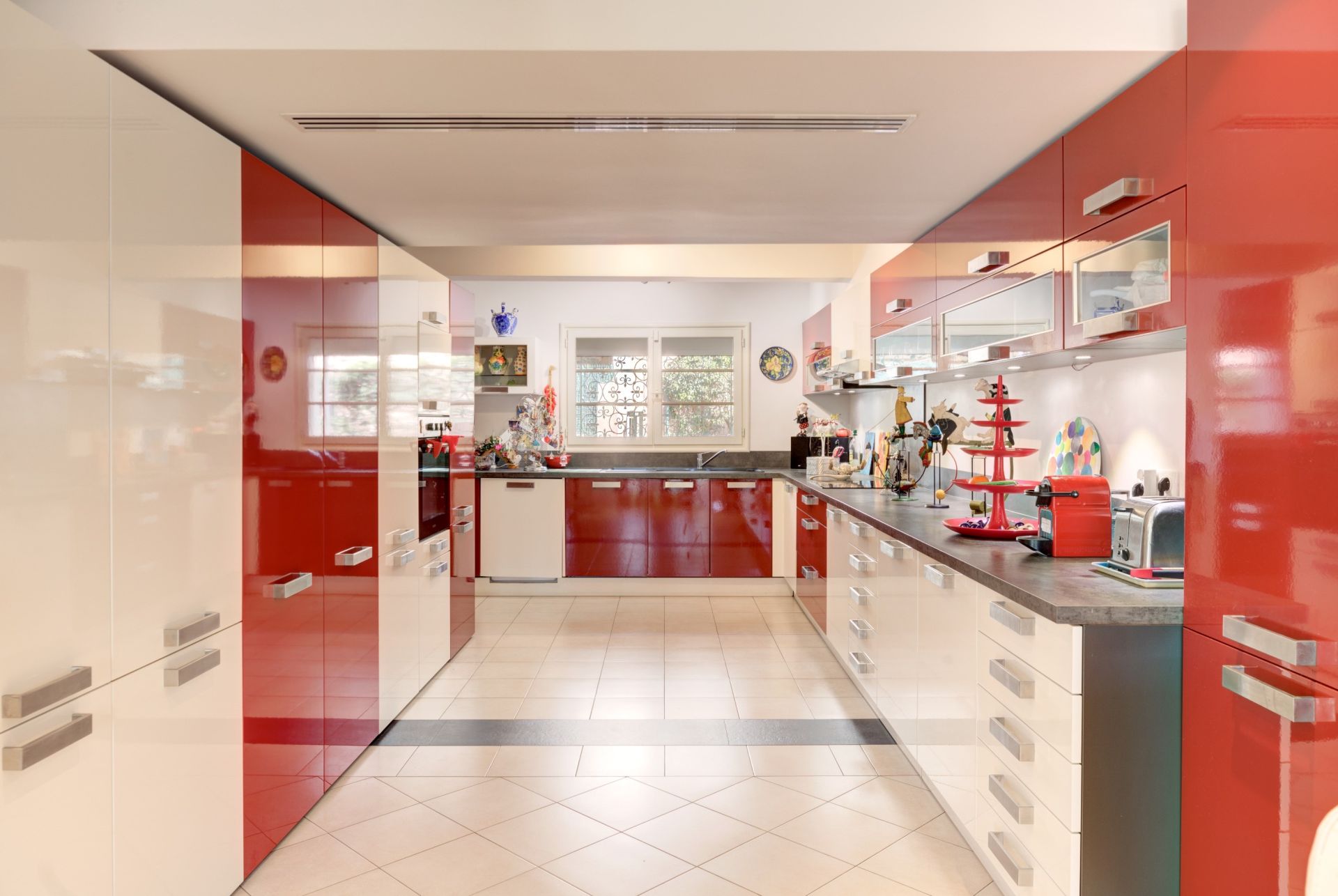 townhouse 6 Rooms for sale on CANNES (06400)