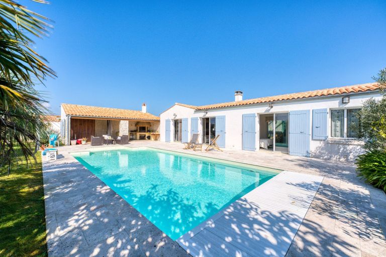 luxury house 7 Rooms for sale on ST PIERRE D OLERON (17310)