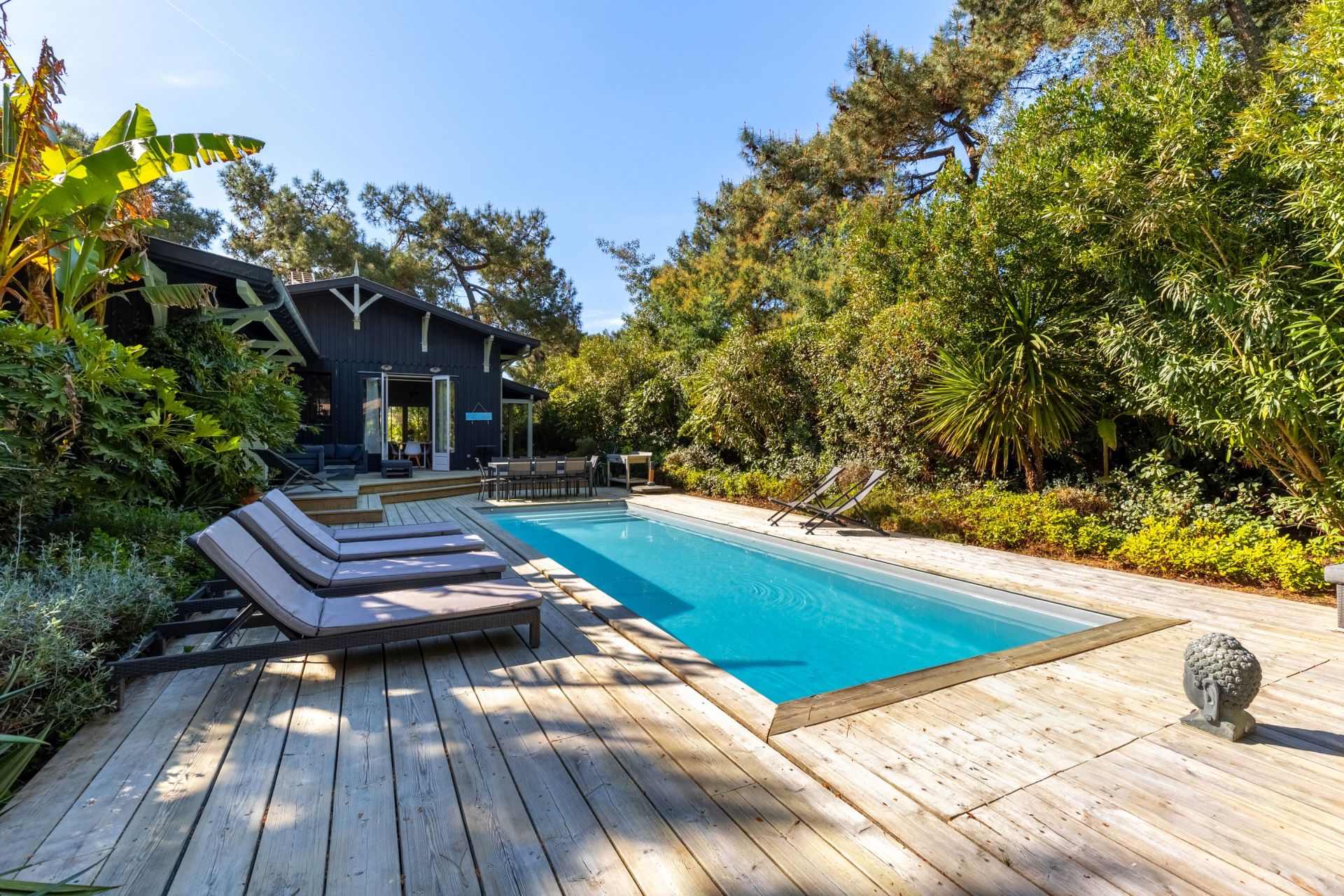 luxury house 7 Rooms for sale on CAP FERRET (33970)