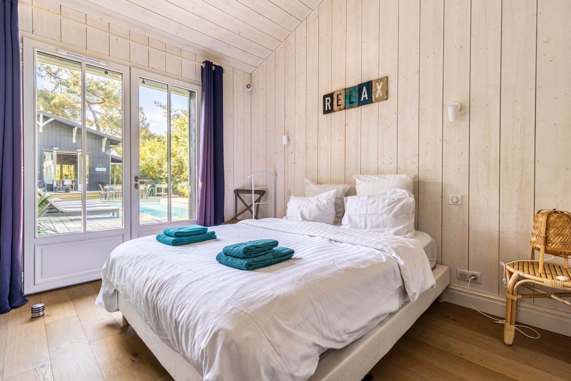 luxury house 7 Rooms for sale on CAP FERRET (33970)