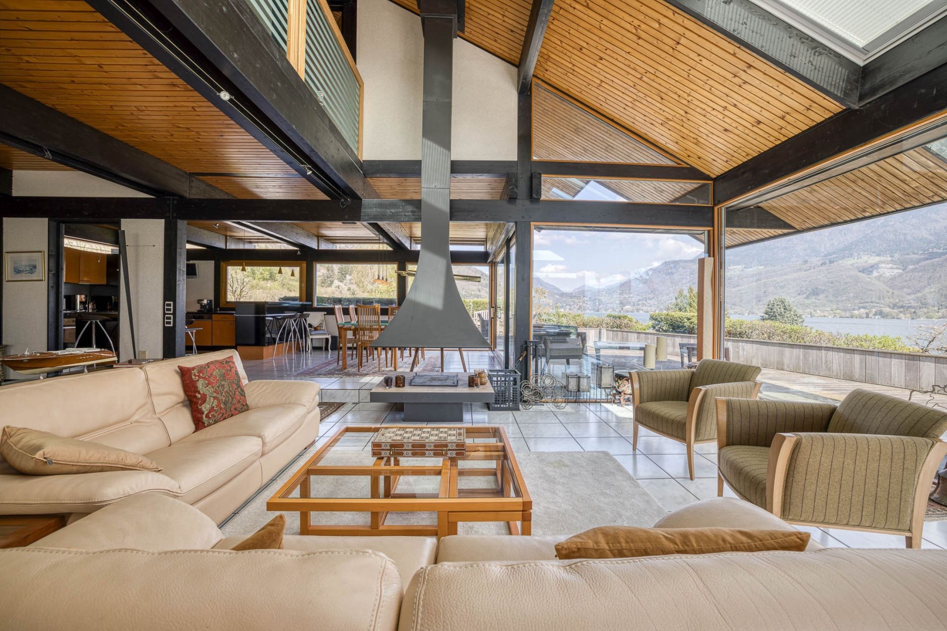 maison de luxe 9 Pièces en vente sur DOUSSARD (74210)