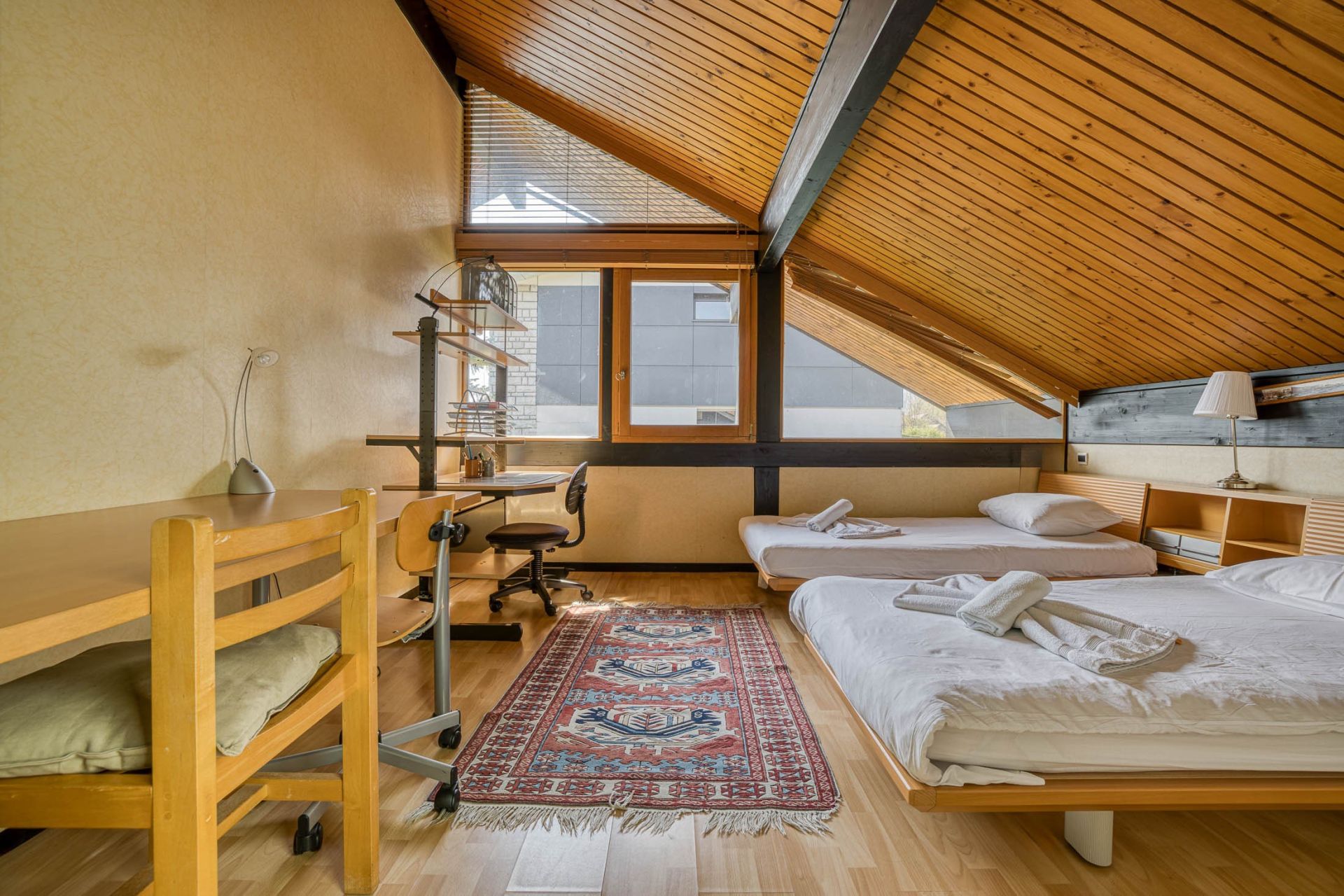 luxury house 9 Rooms for sale on DOUSSARD (74210)