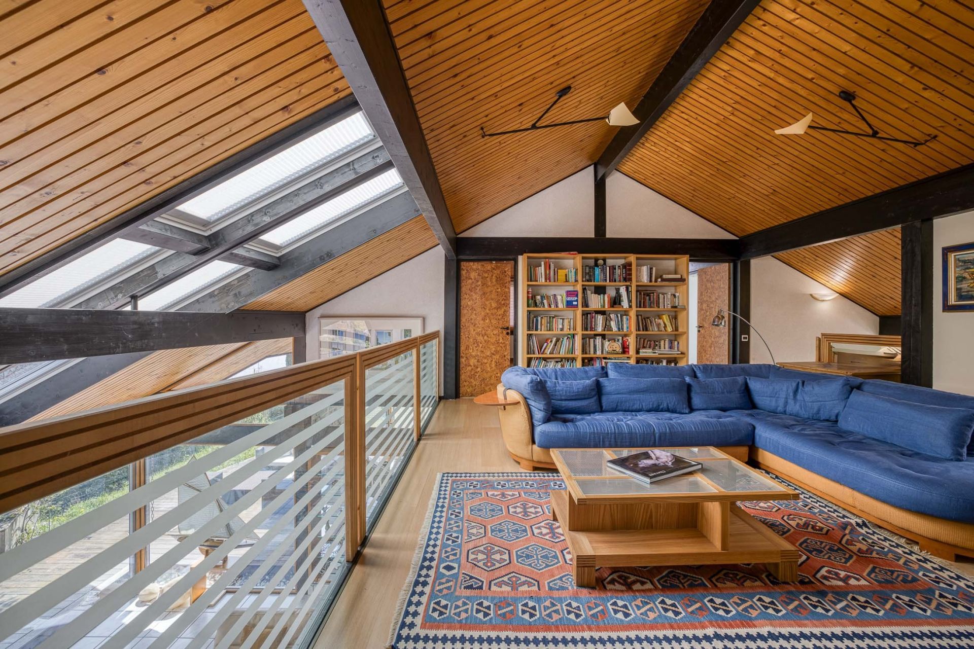 luxury house 9 Rooms for sale on DOUSSARD (74210)