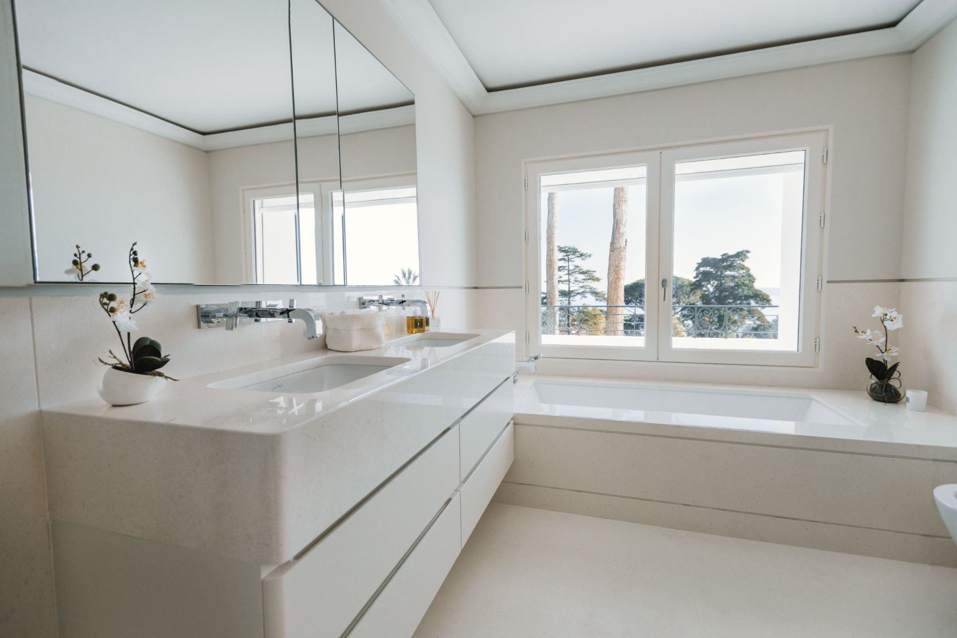 luxury duplex 5 Rooms for sale on Cannes (06400)