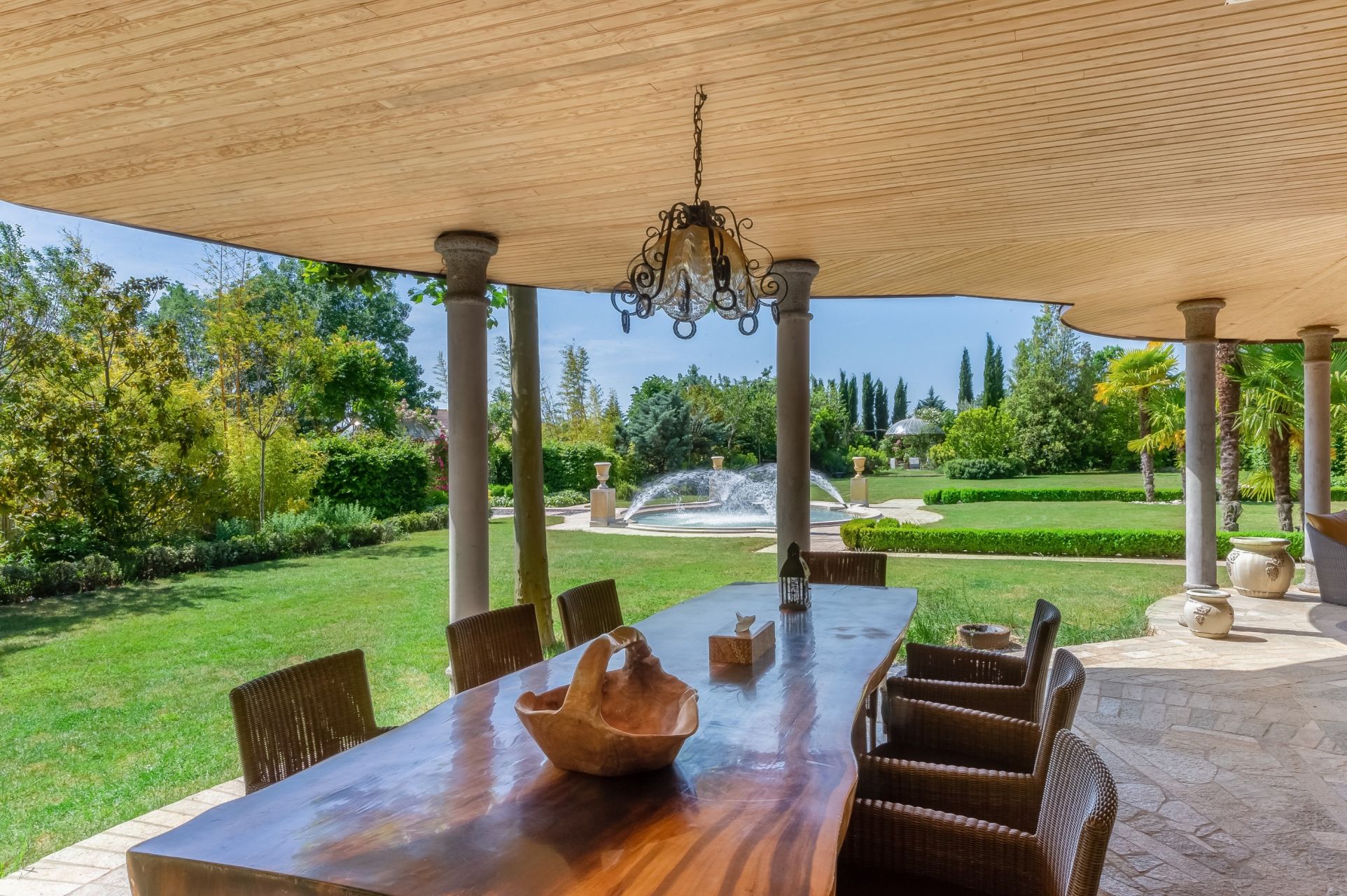 propriété de luxe 13 Pièces en vente sur DIVONNE LES BAINS (01220)