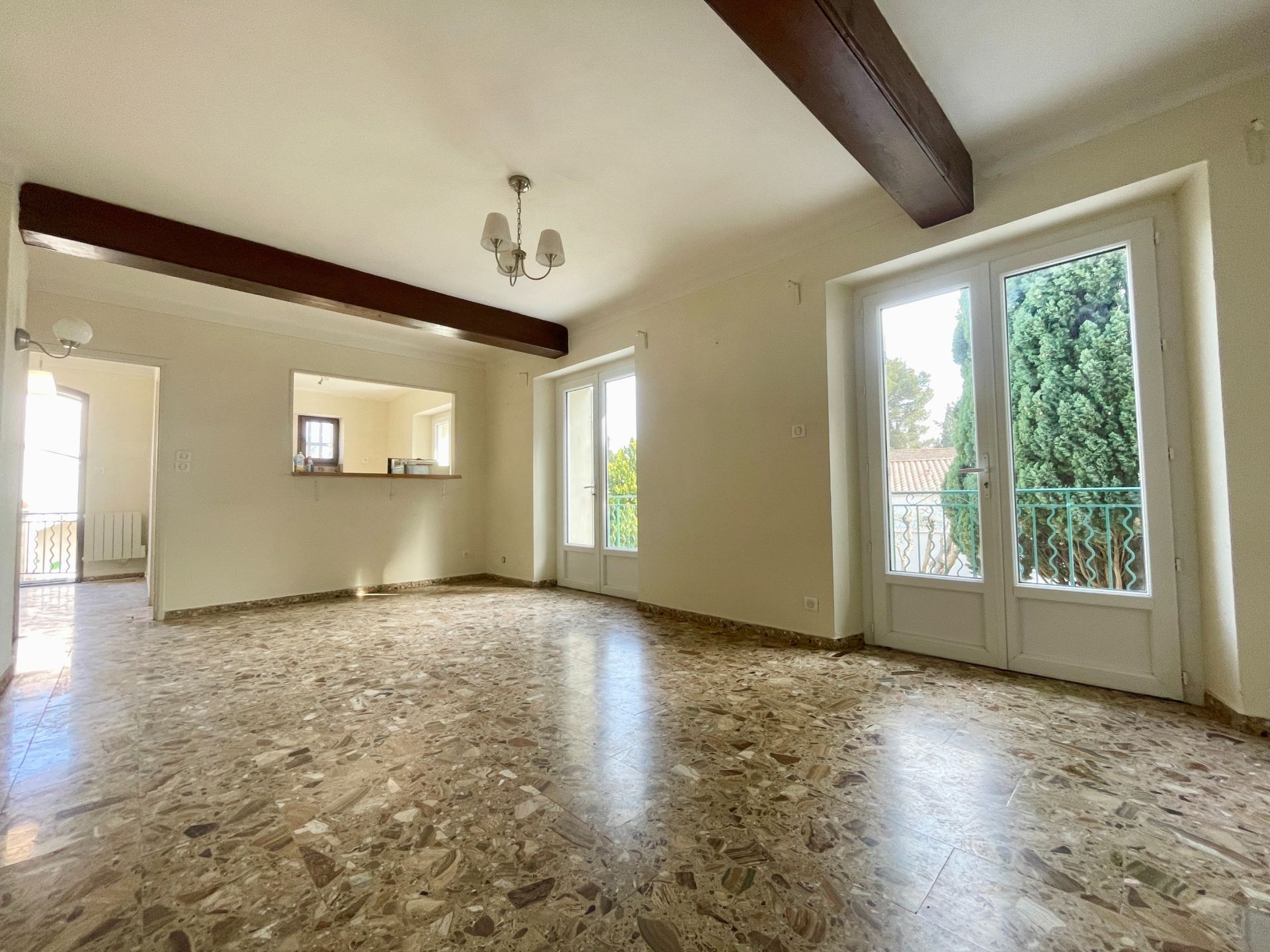 luxury house 4 Rooms for sale on MAILLANE (13910)