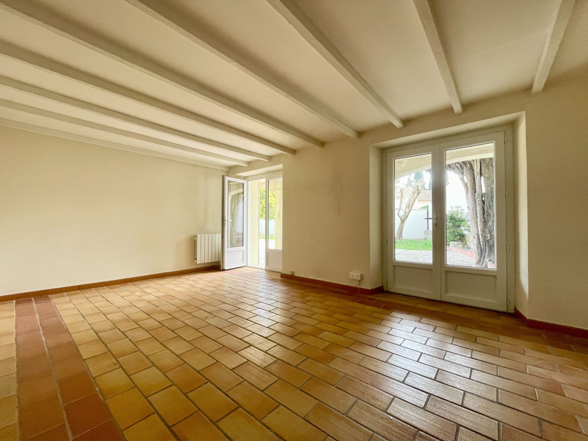 luxury house 4 Rooms for sale on MAILLANE (13910)