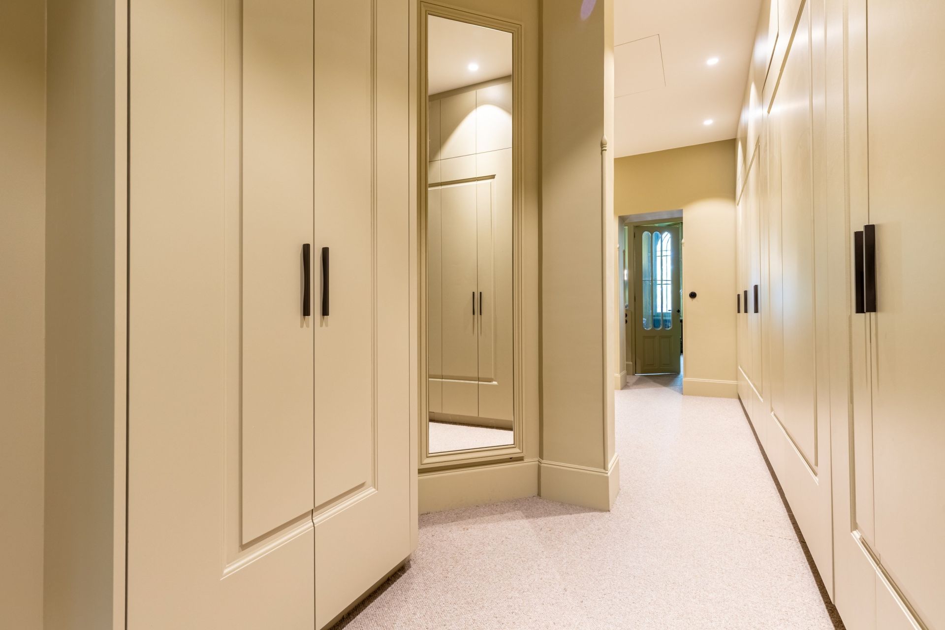 luxury apartment 6 Rooms for sale on BORDEAUX (33000)