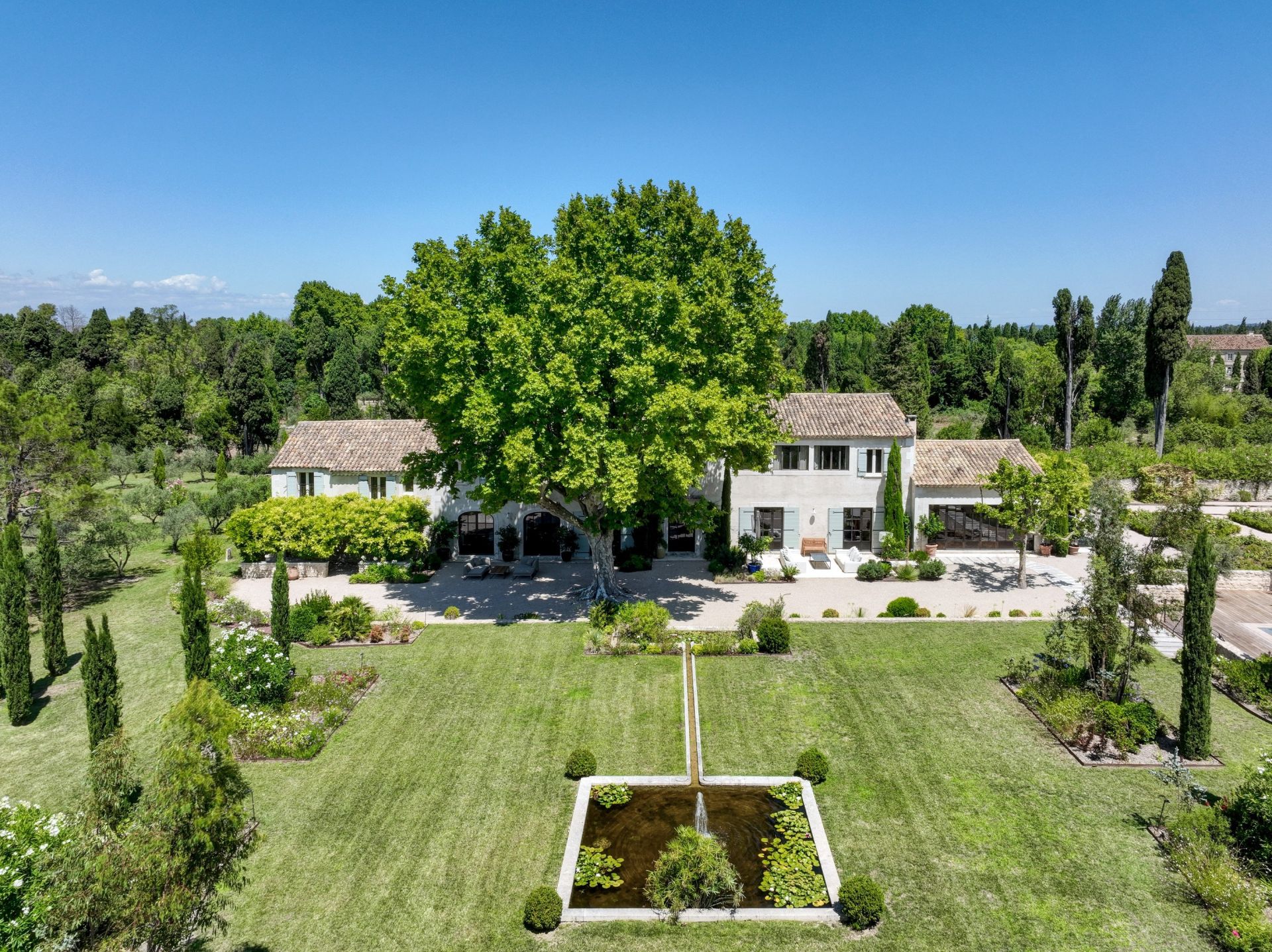 mas 13 Rooms for seasonal rent on ST REMY DE PROVENCE (13210)