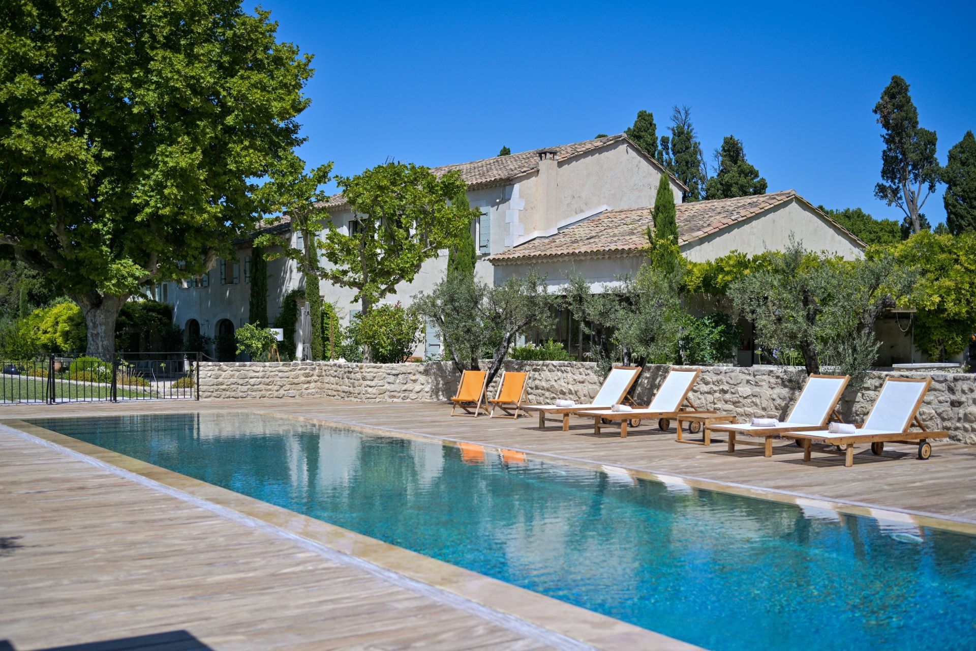 mas 13 Rooms for seasonal rent on ST REMY DE PROVENCE (13210)