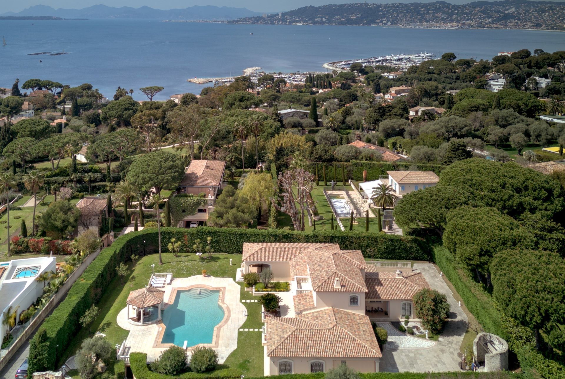 villa de luxe 7 Pièces en vente sur CAP D ANTIBES (06160)