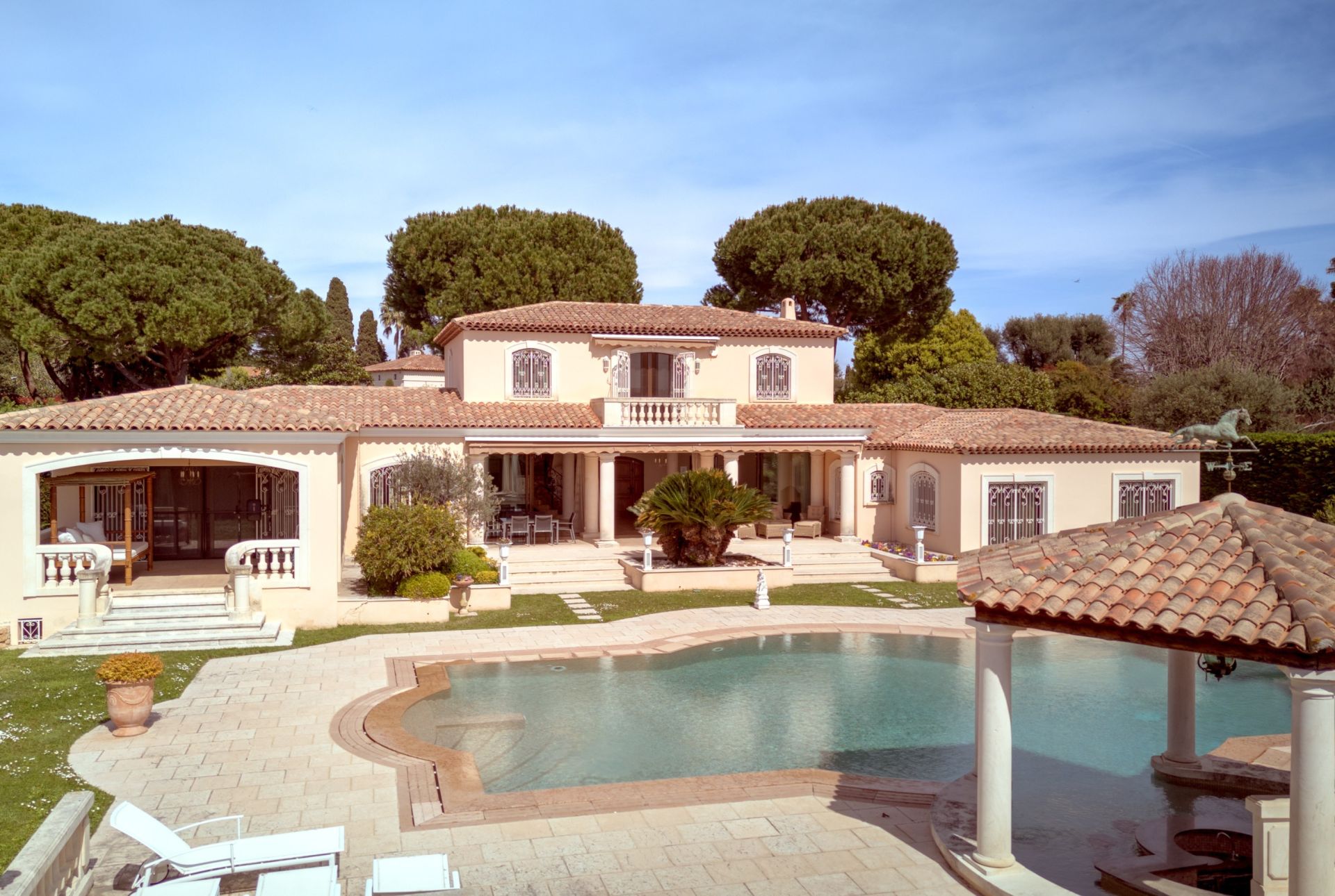 villa de luxe 7 Pièces en vente sur CAP D ANTIBES (06160)