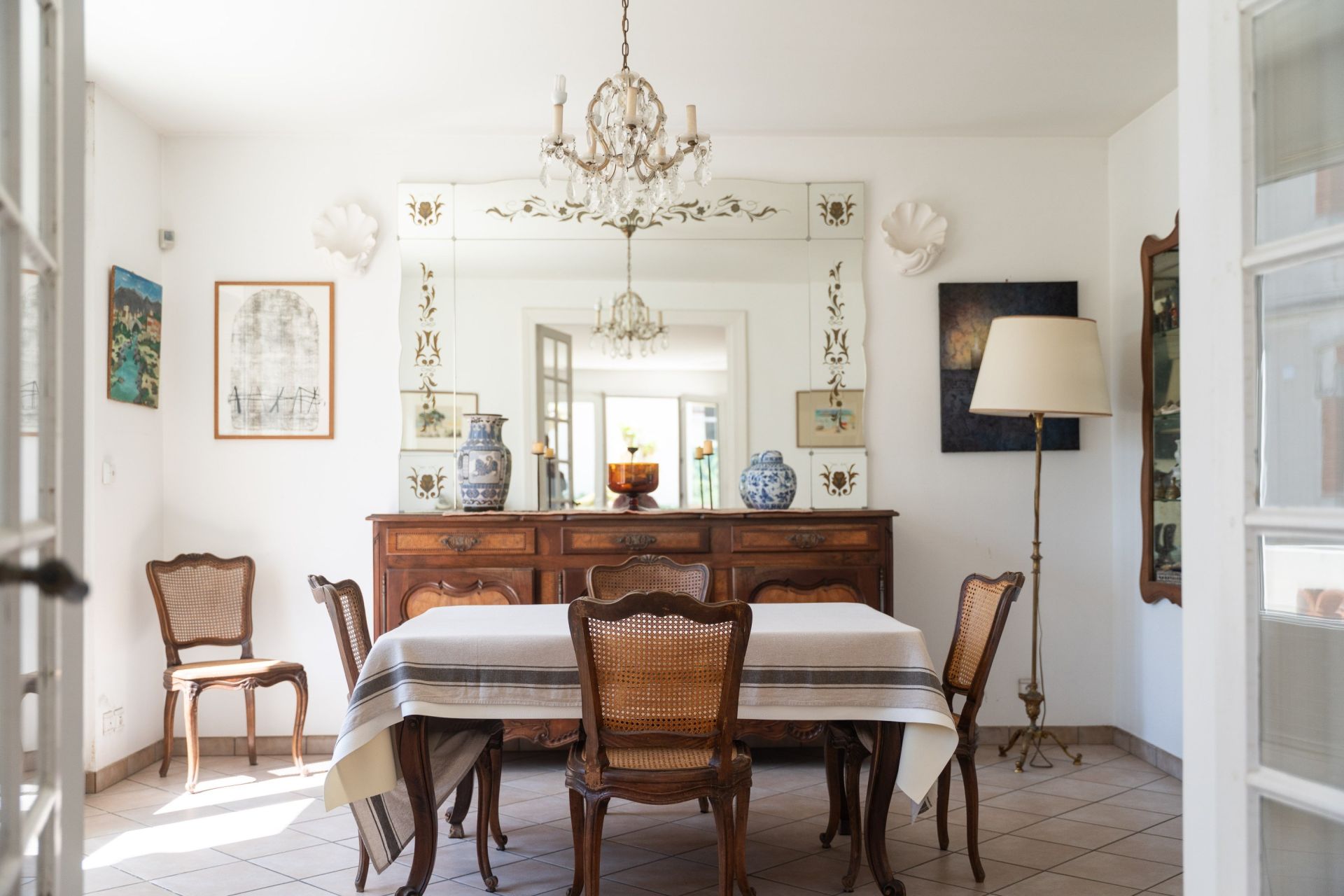 luxury house 8 Rooms for sale on ROYAN (17200)