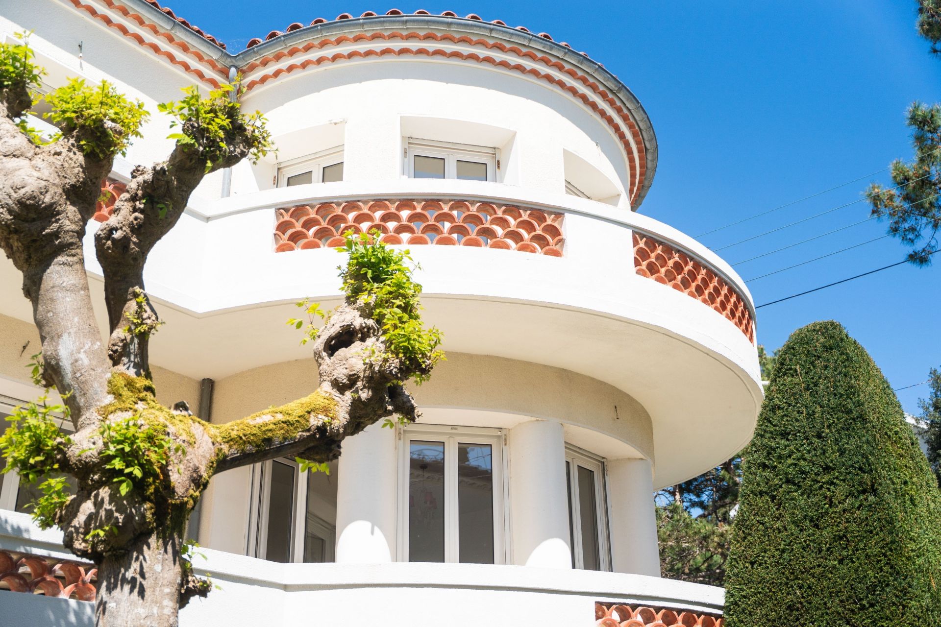 luxury house 8 Rooms for sale on ROYAN (17200)