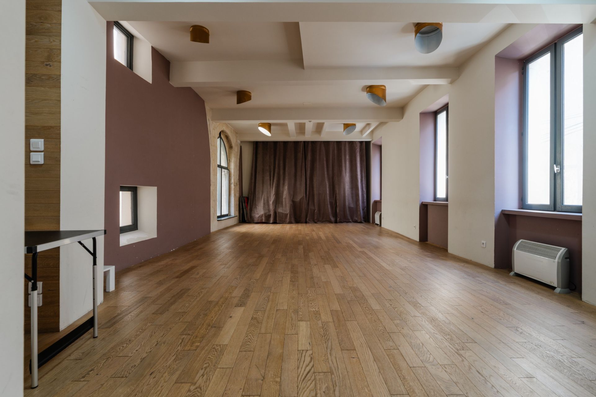 luxury house 22 Rooms for sale on NARBONNE (11100)