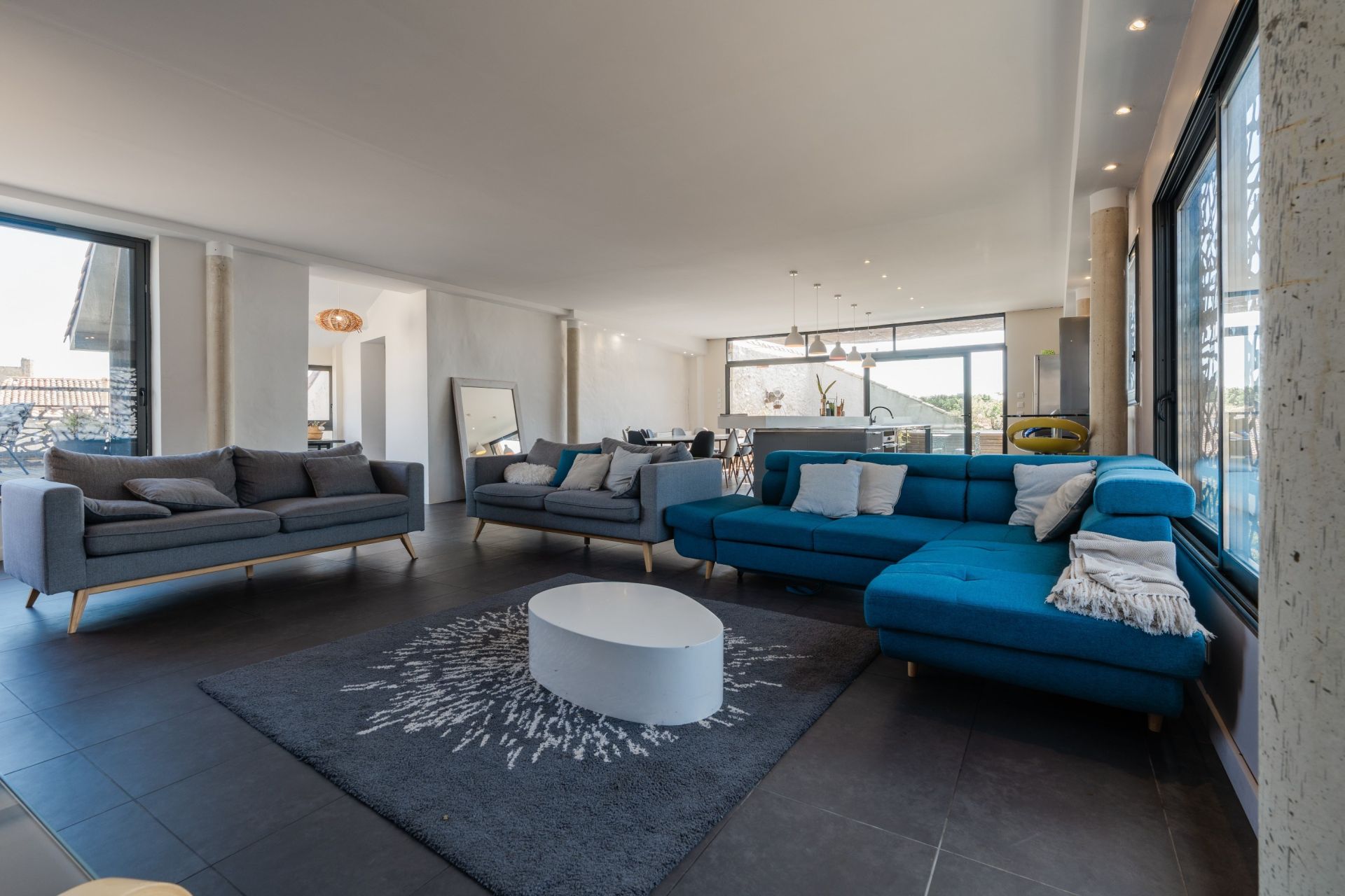 luxury house 22 Rooms for sale on NARBONNE (11100)