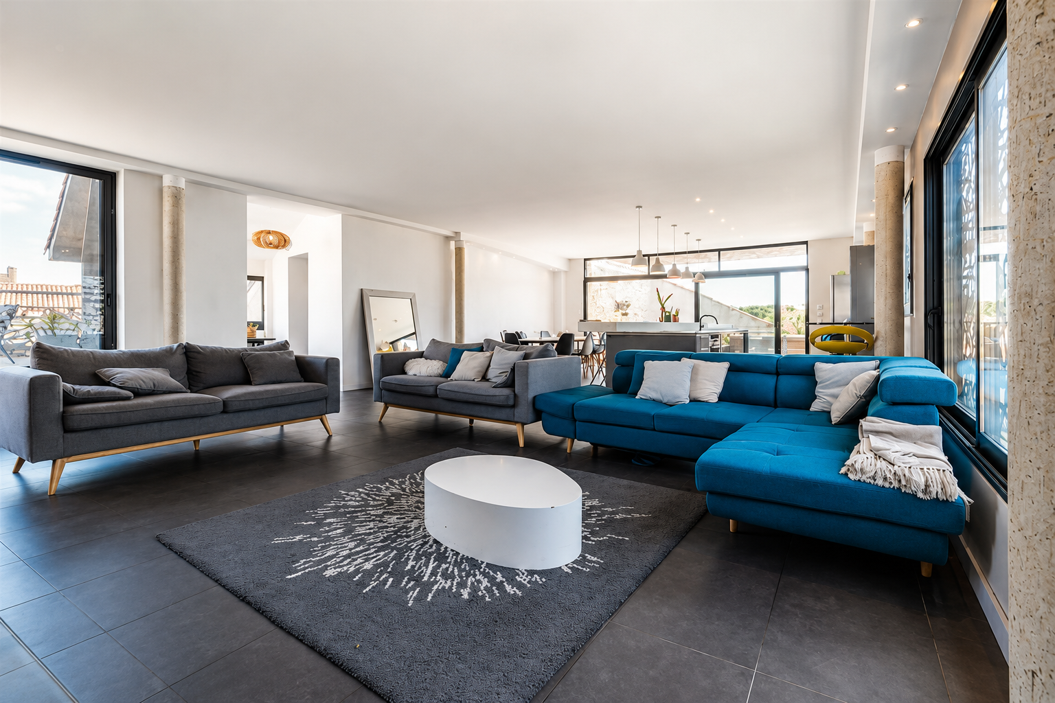 luxury house 22 Rooms for sale on NARBONNE (11100)