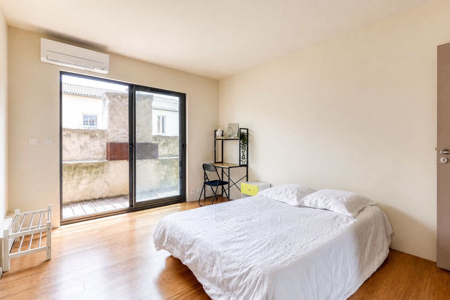 luxury house 22 Rooms for sale on NARBONNE (11100)