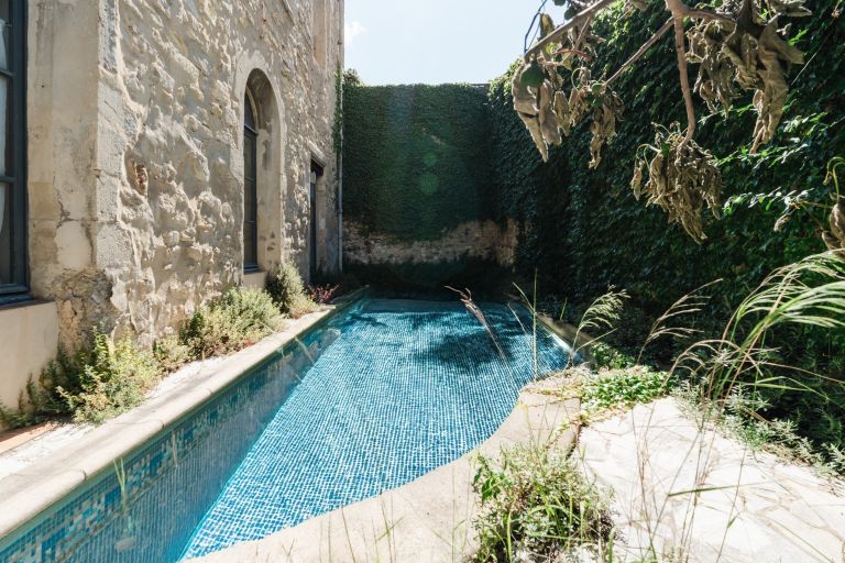 luxury house 22 Rooms for sale on NARBONNE (11100)