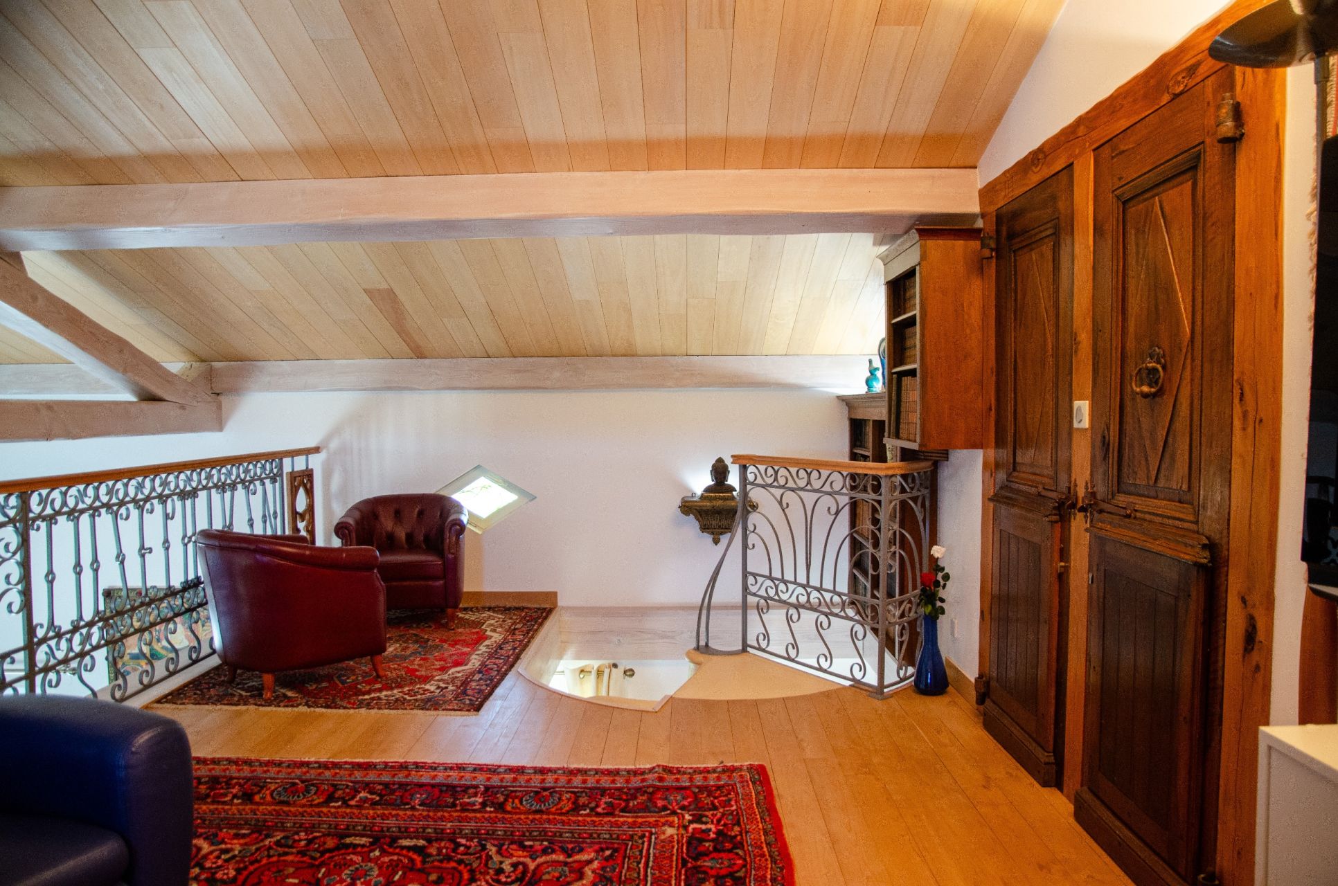luxury house 7 Rooms for sale on LAVAUR (81500)