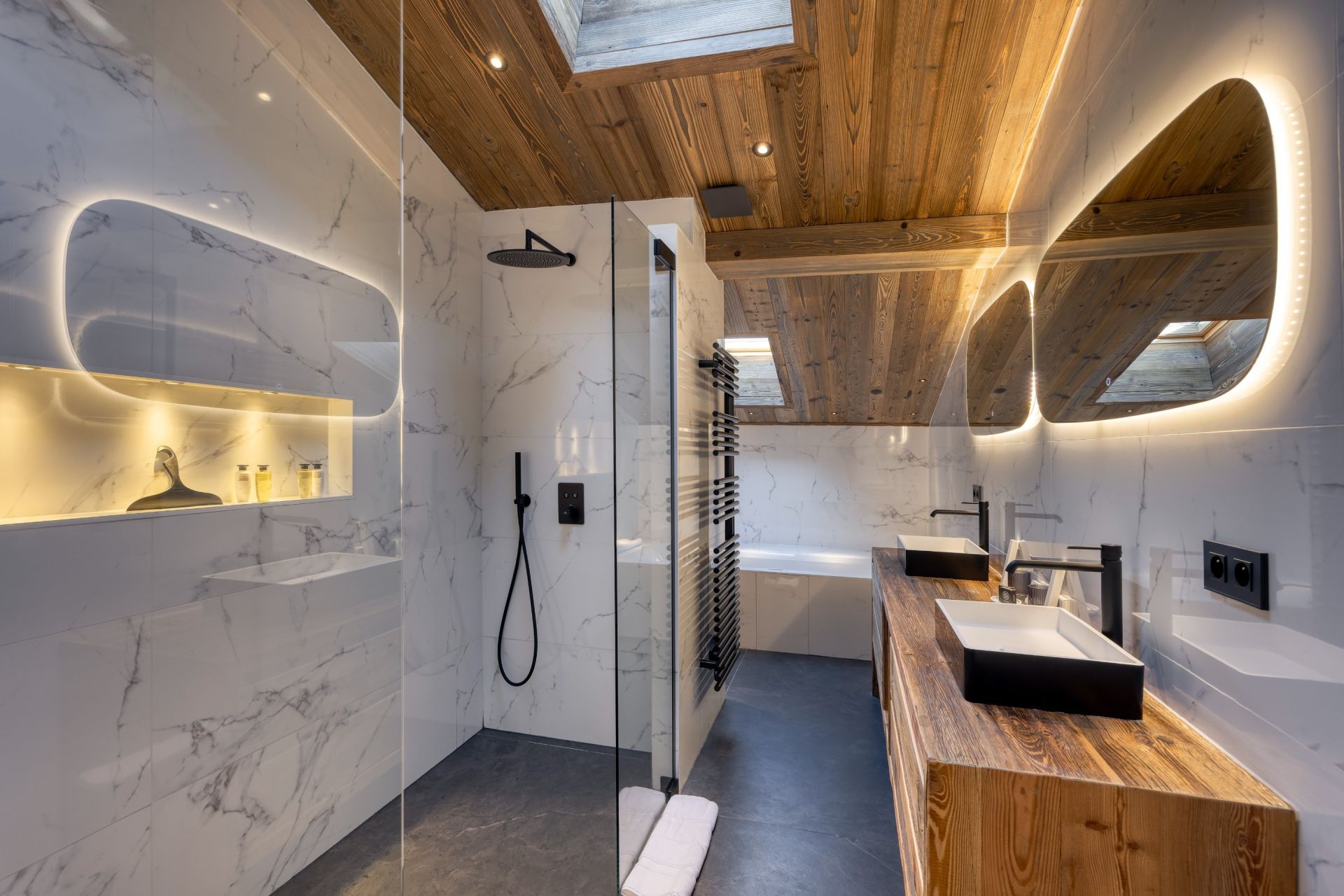 luxury chalet 6 Rooms for seasonal rent on MEGEVE (74120)