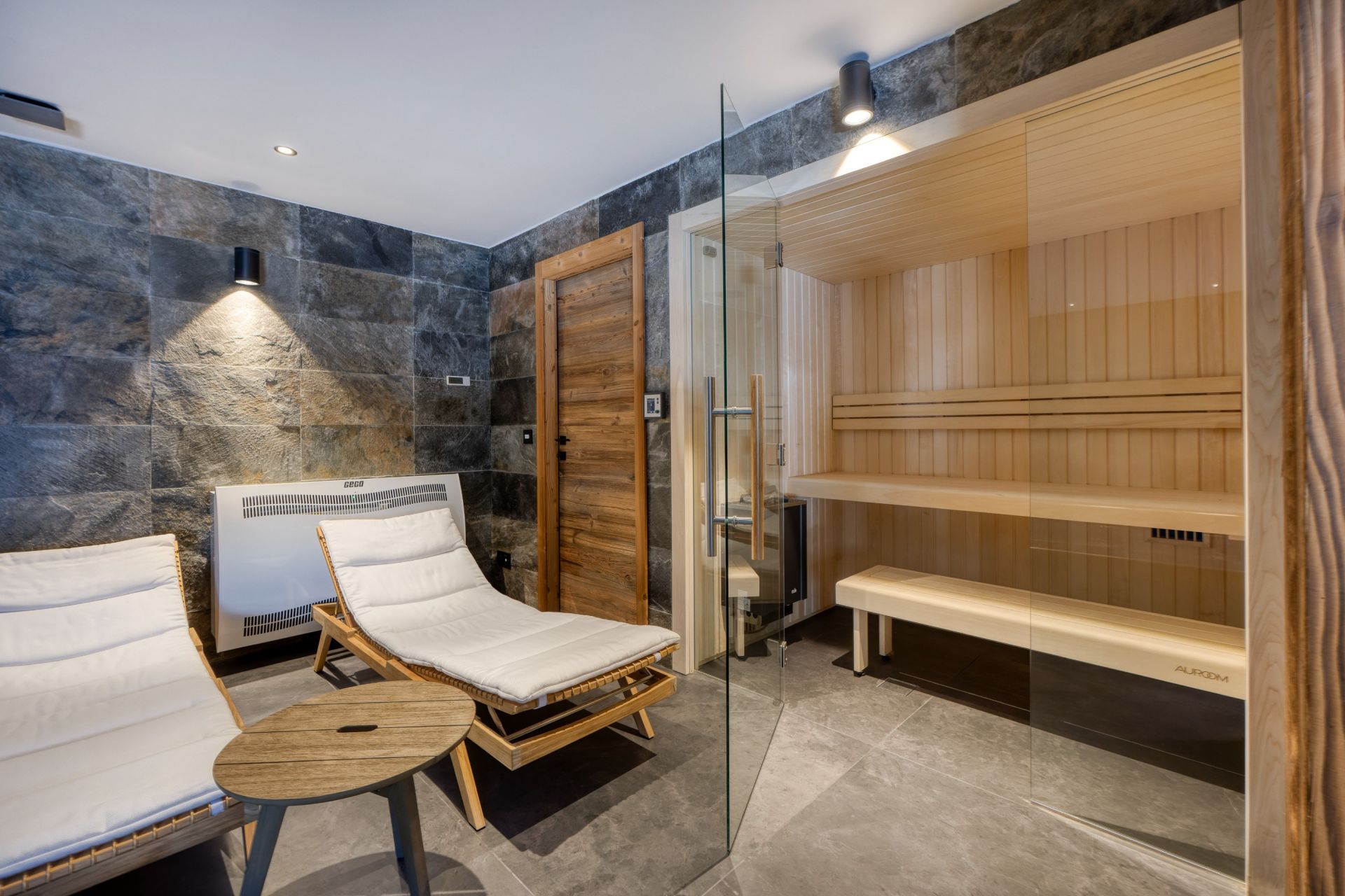 luxury chalet 6 Rooms for seasonal rent on MEGEVE (74120)