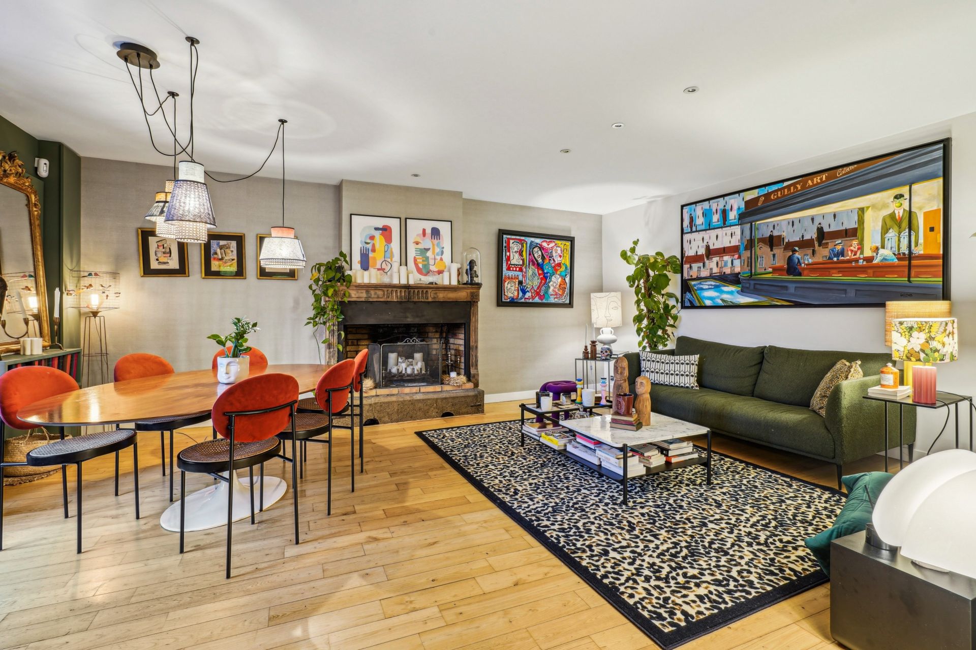 luxury house 6 Rooms for sale on ST CYR AU MONT D OR (69450)