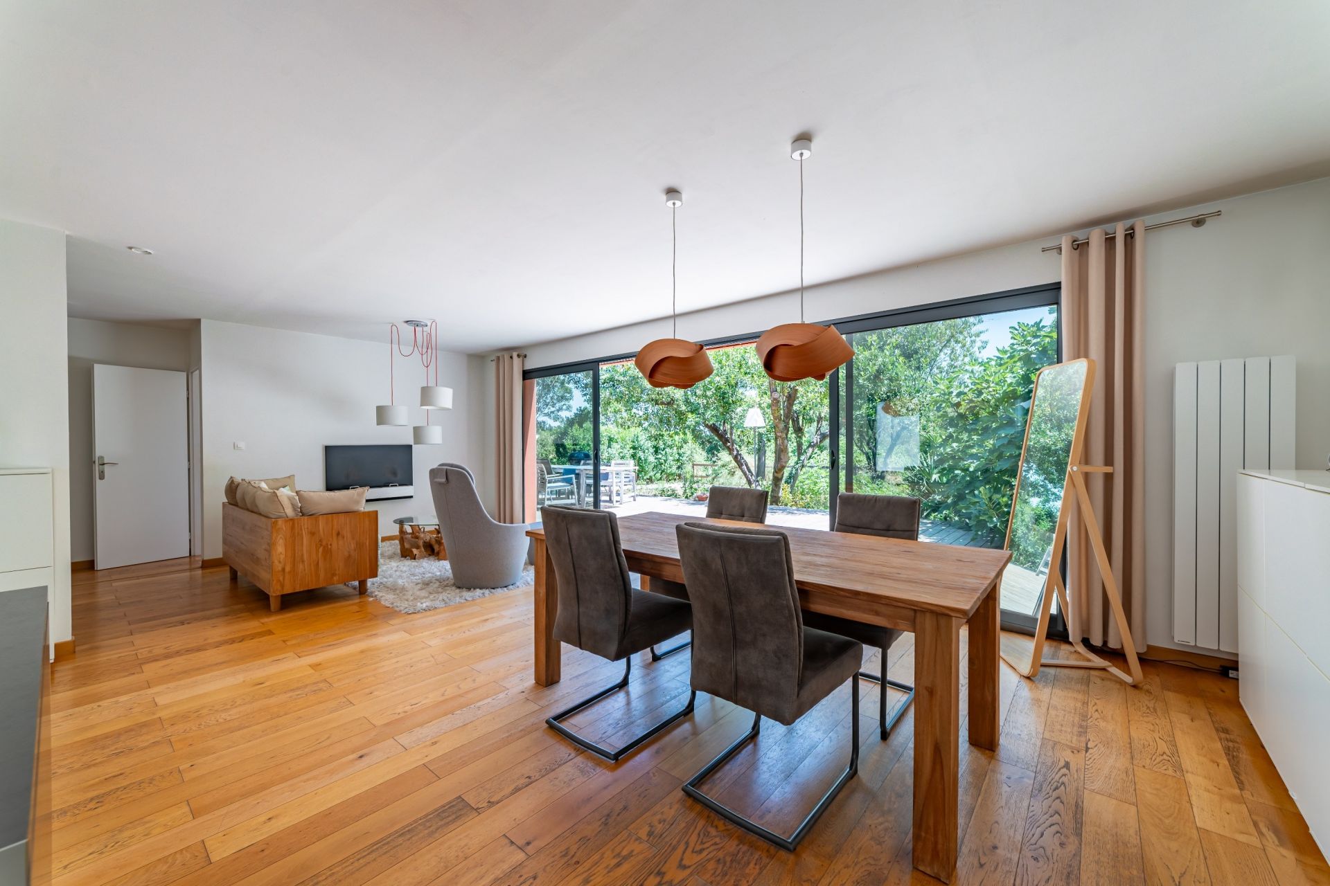 luxury house 5 Rooms for sale on MONTPELLIER (34000)