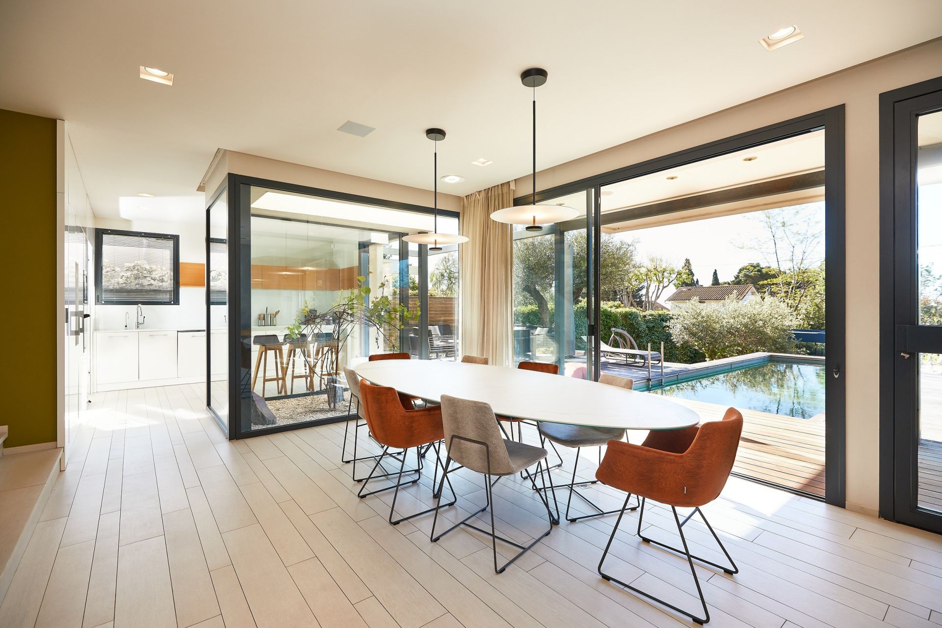 luxury house 8 Rooms for sale on SETE (34200)