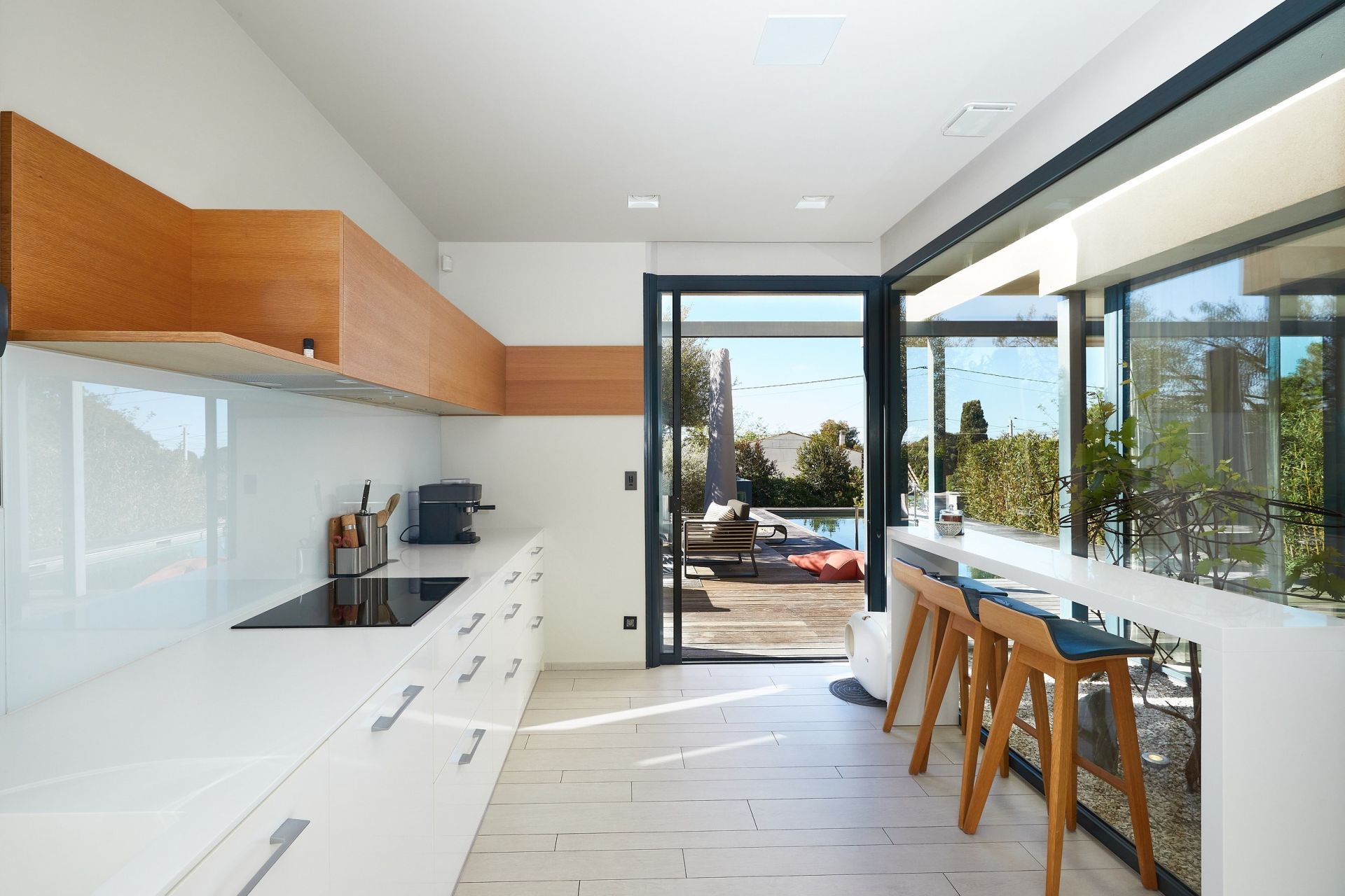 luxury house 8 Rooms for sale on SETE (34200)