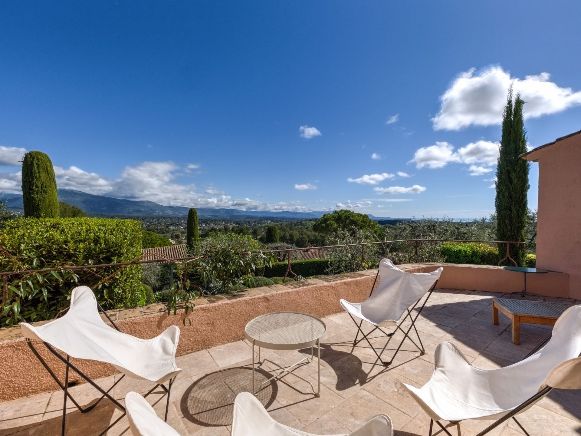 villa de luxe 6 Pièces en vente sur MOUANS SARTOUX (06370)