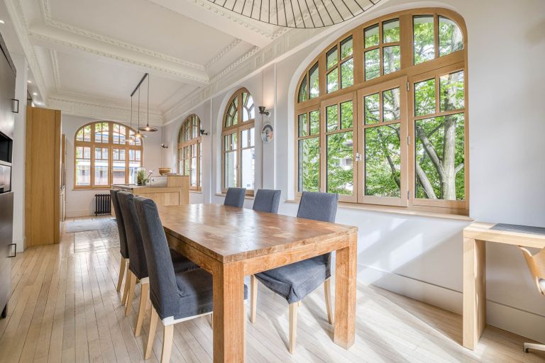 luxury apartment 6 Rooms for sale on ANNECY (74000)