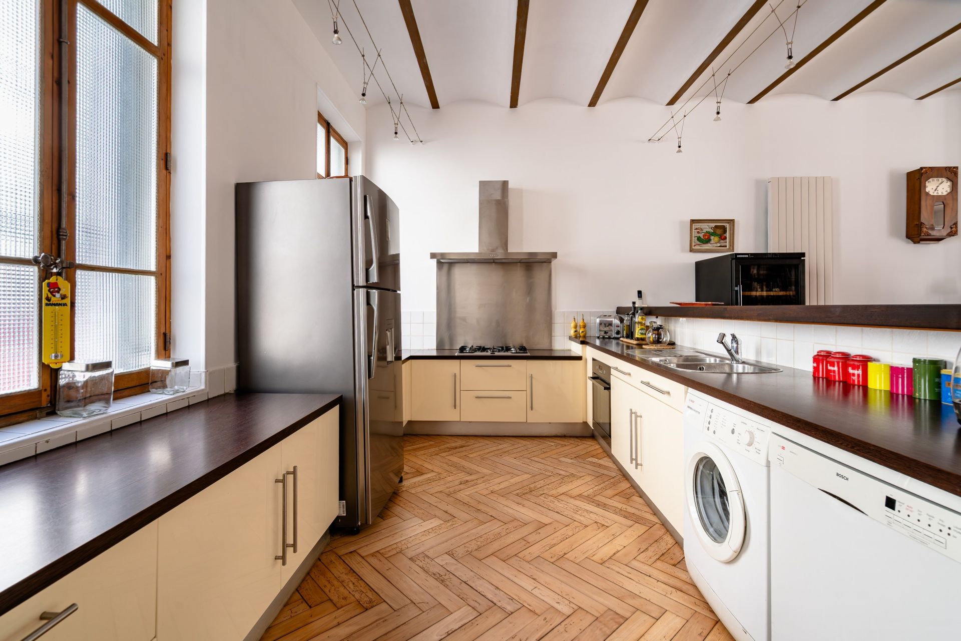 luxury apartment 4 Rooms for sale on MARSEILLE (13006)