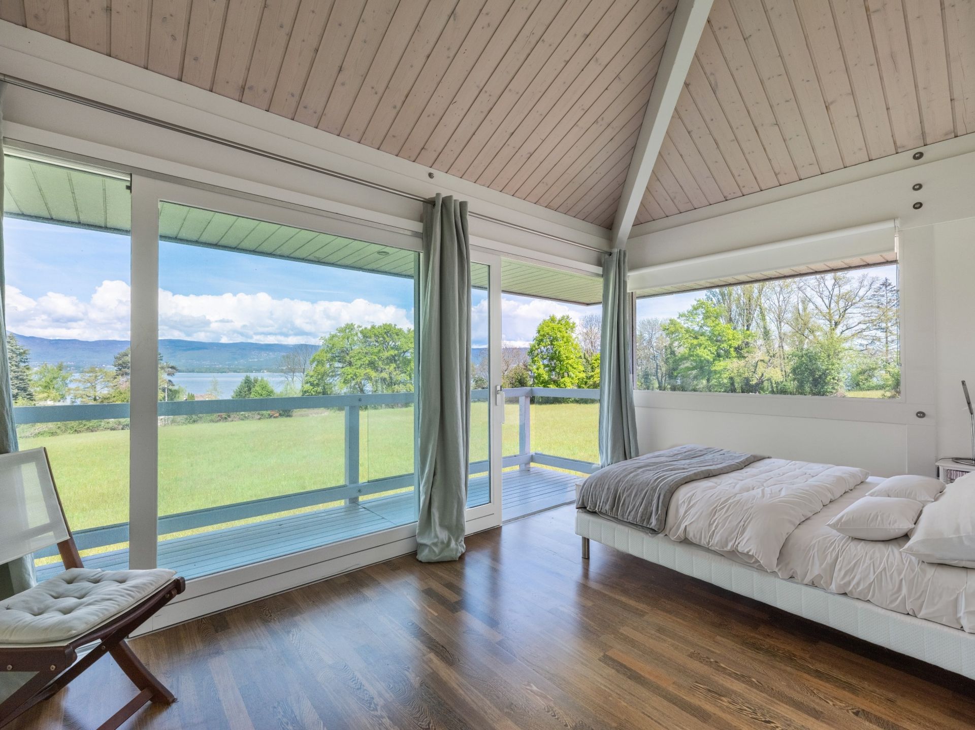 luxury house 6 Rooms for sale on YVOIRE (74140)