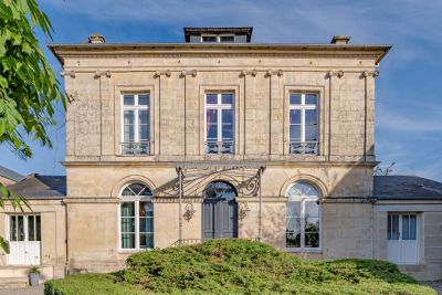 Vente Maison de luxe Bayeux 6 Pièces 215 m²