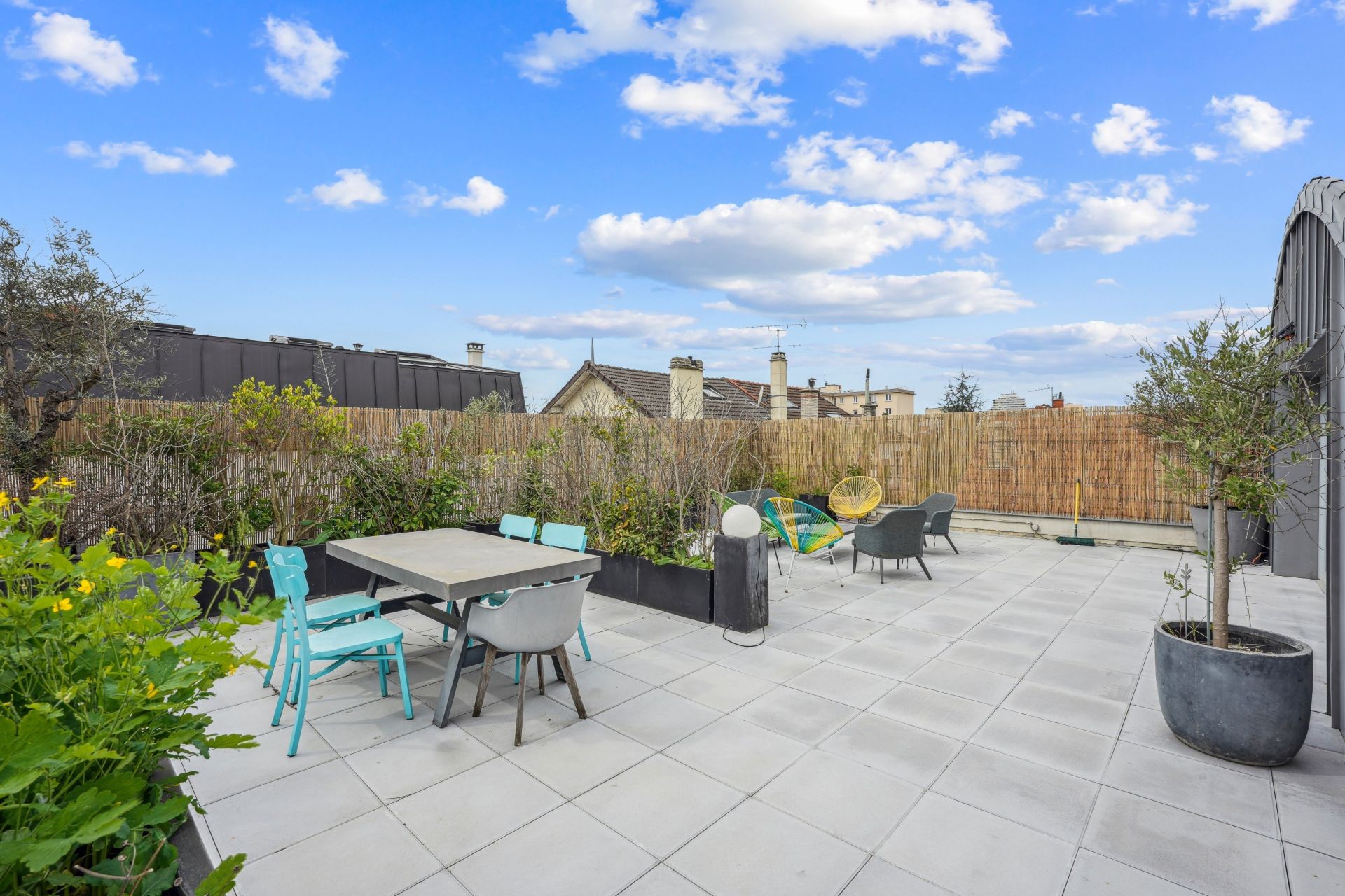 luxury house 8 Rooms for sale on COLOMBES (92700)