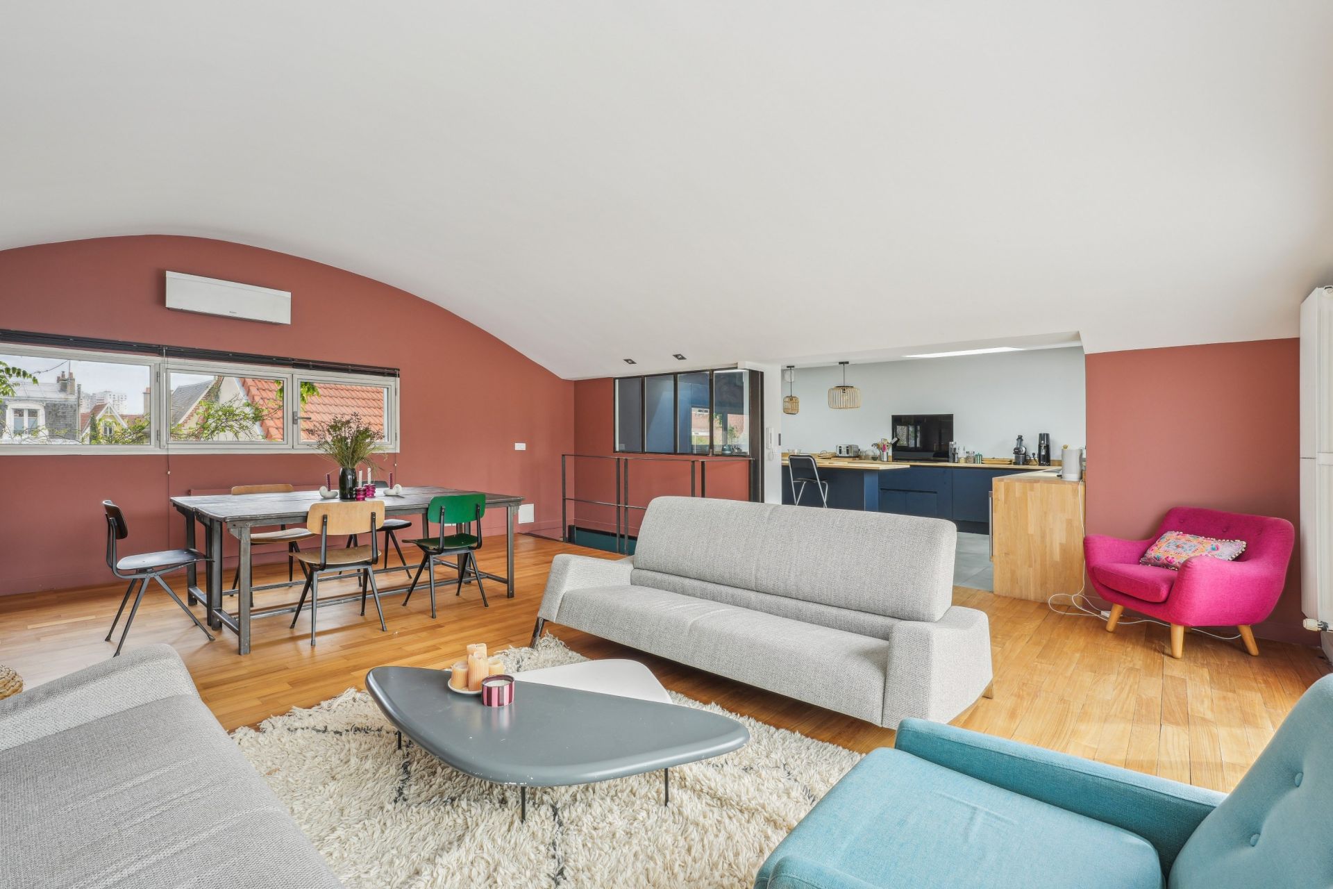 luxury house 8 Rooms for sale on COLOMBES (92700)